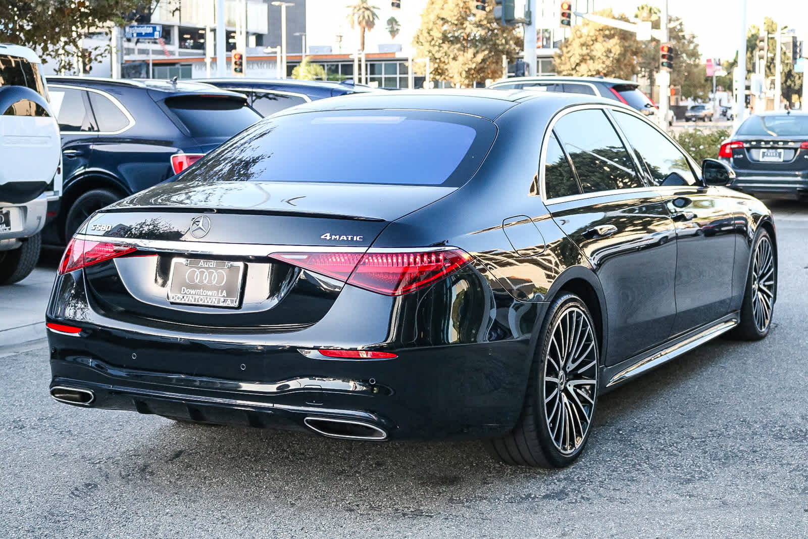 Thumbnail: 2022 Mercedes-Benz S-Class - 8