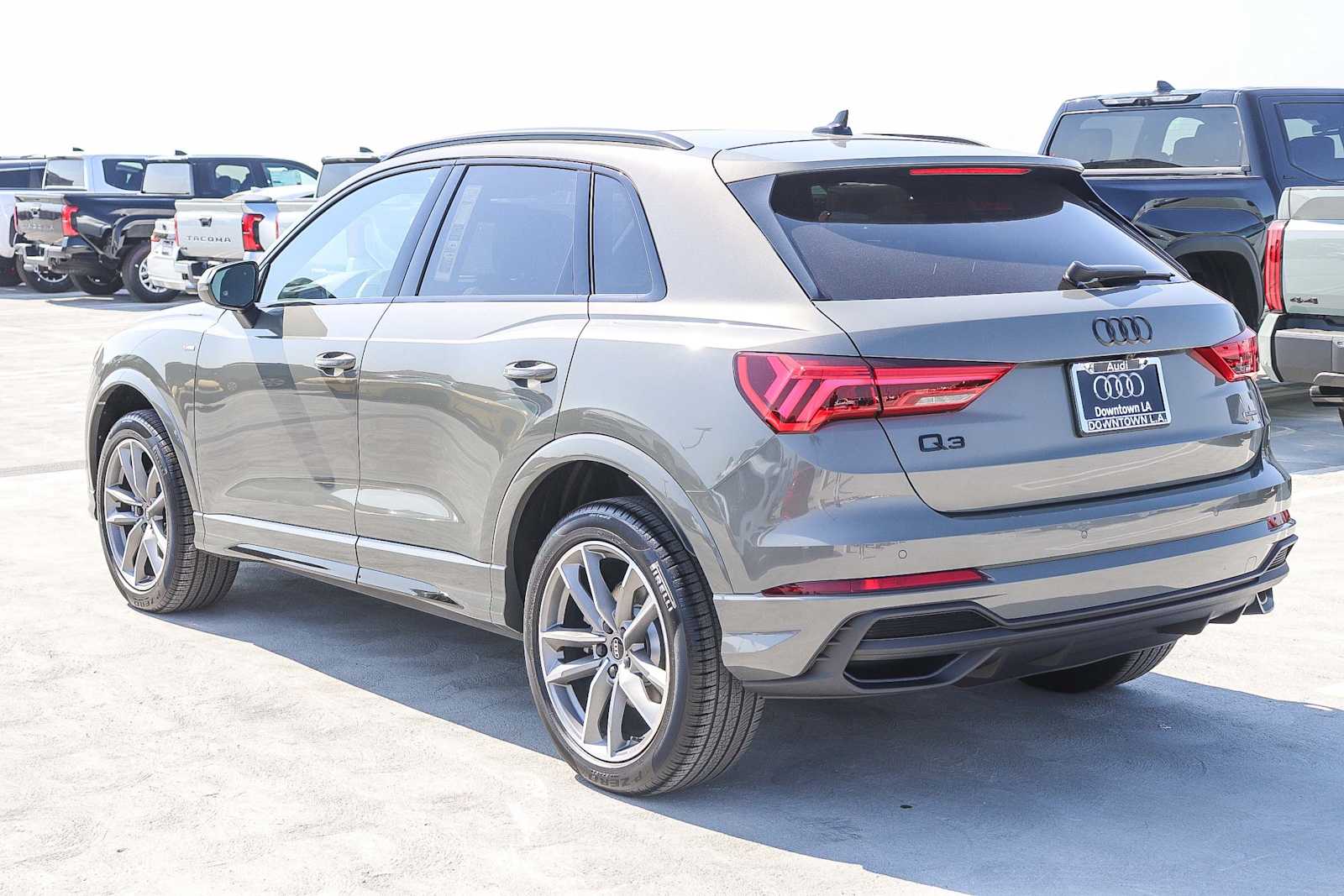 Thumbnail: 2025 Audi Q3 - 6