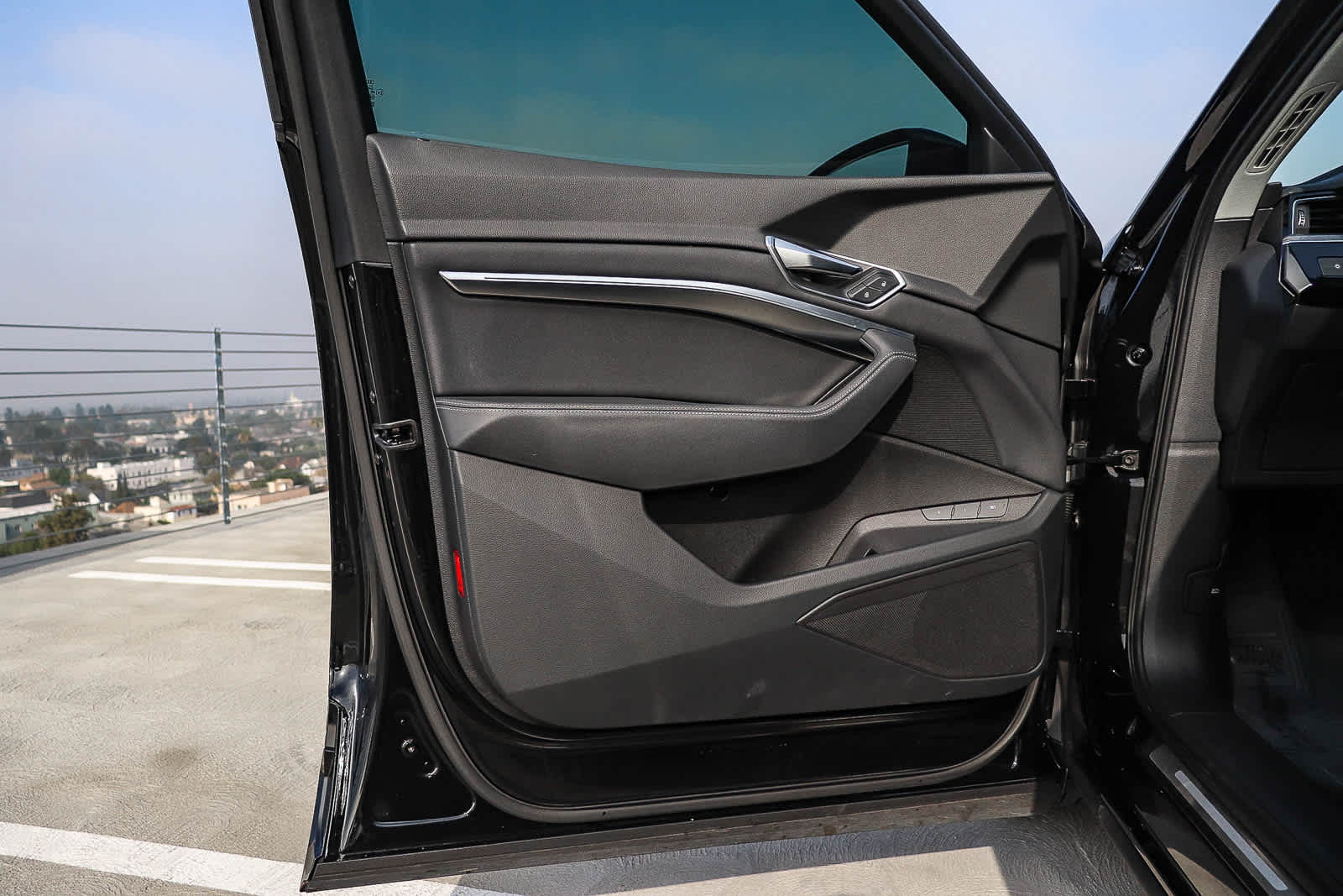 Thumbnail: 2024 Audi Q8 e-tron - 30