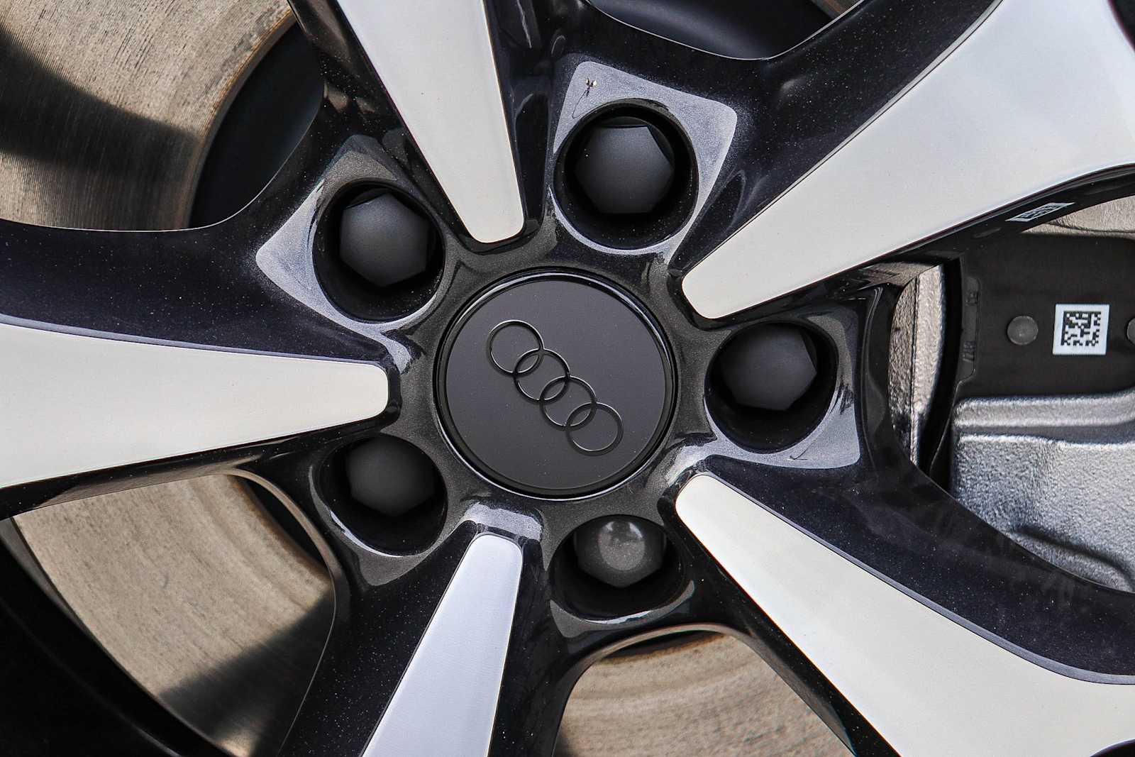 Thumbnail: 2026 Audi A6 - 15