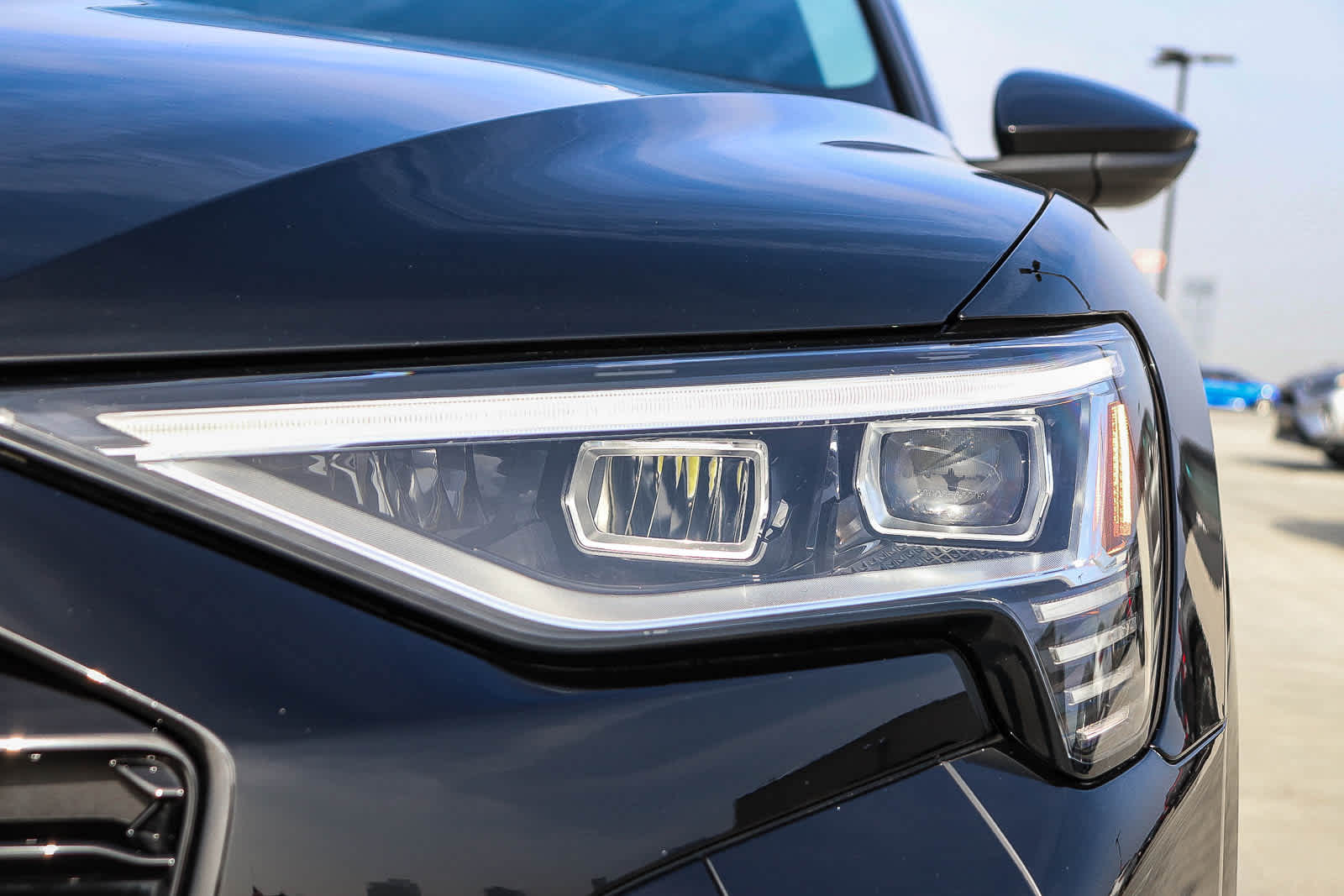 Thumbnail: 2024 Audi Q8 e-tron - 7