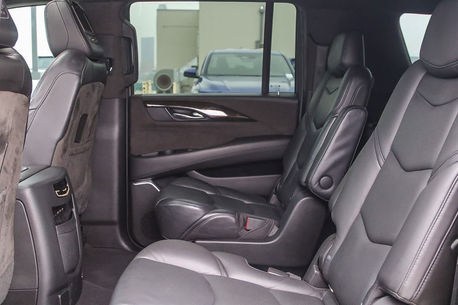 Thumbnail: 2019 Cadillac Escalade - 20