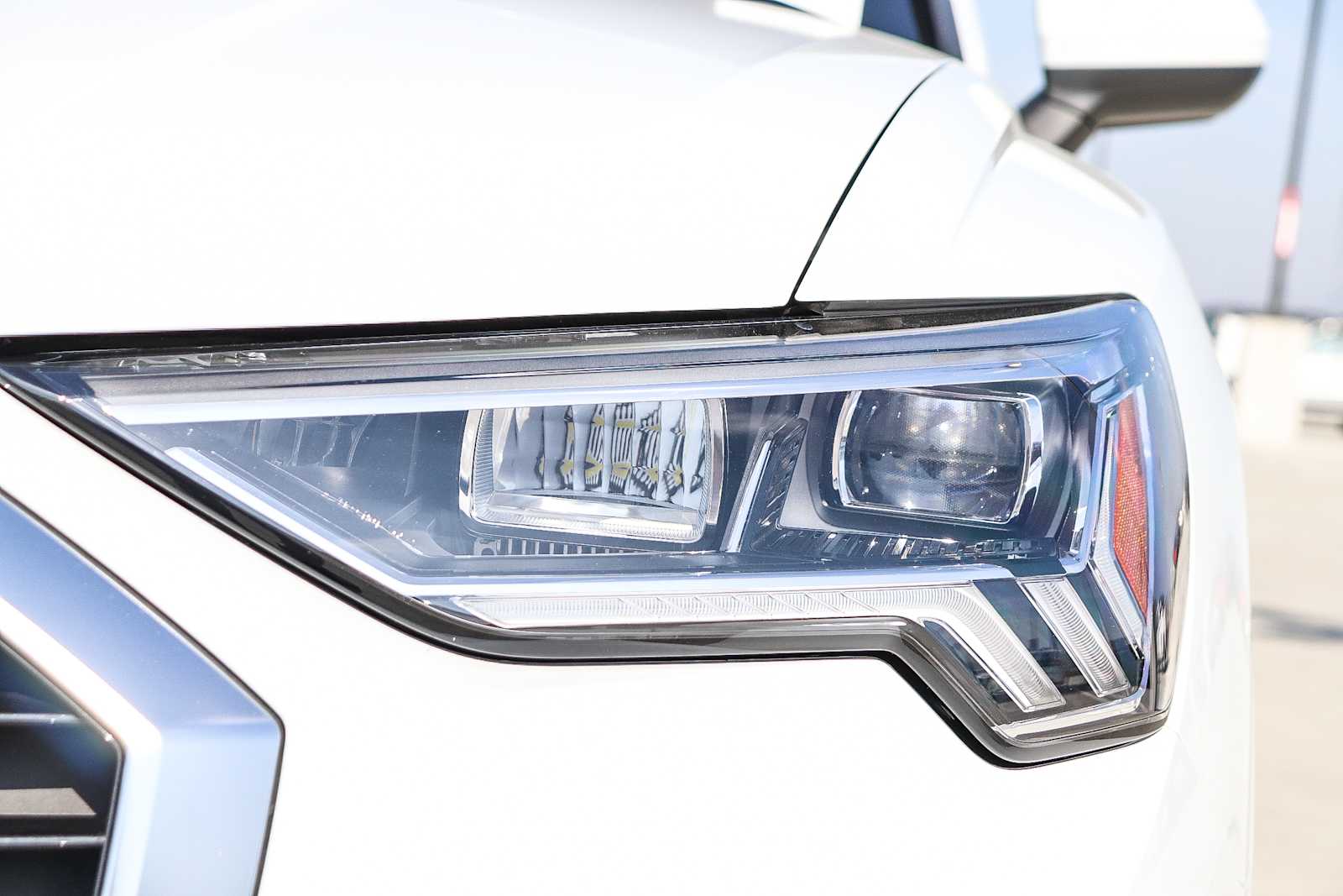 Thumbnail: 2023 Audi Q3 - 7