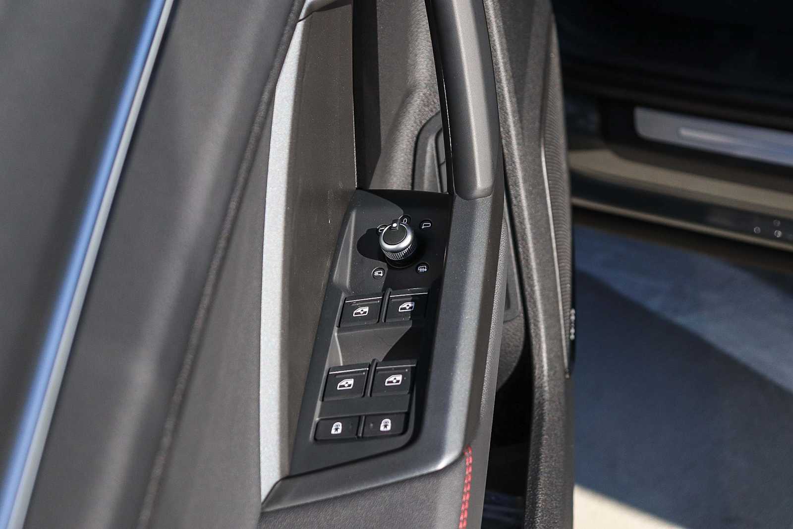 Thumbnail: 2025 Audi Q3 - 28