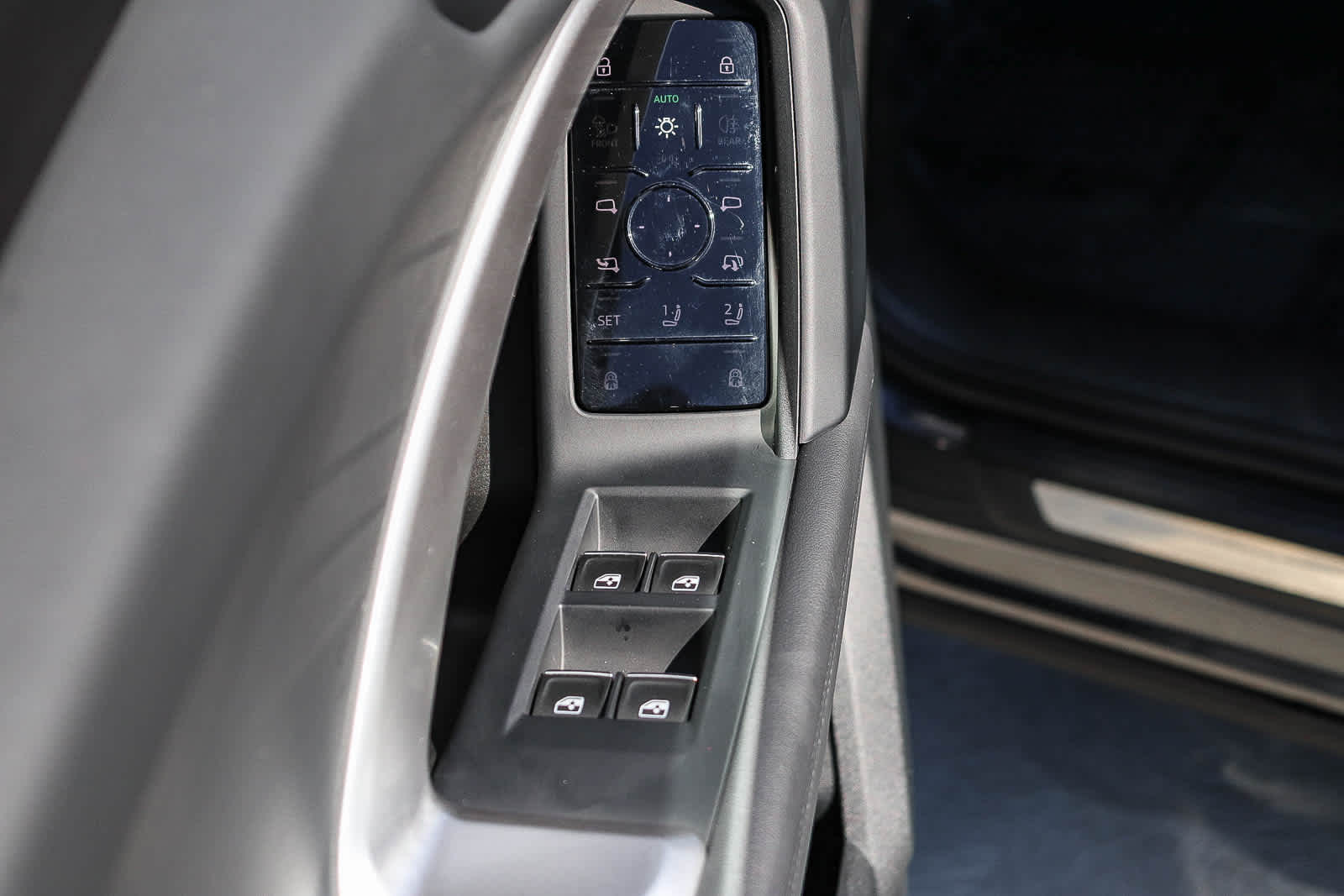 Thumbnail: 2025 Audi Q5 - 26