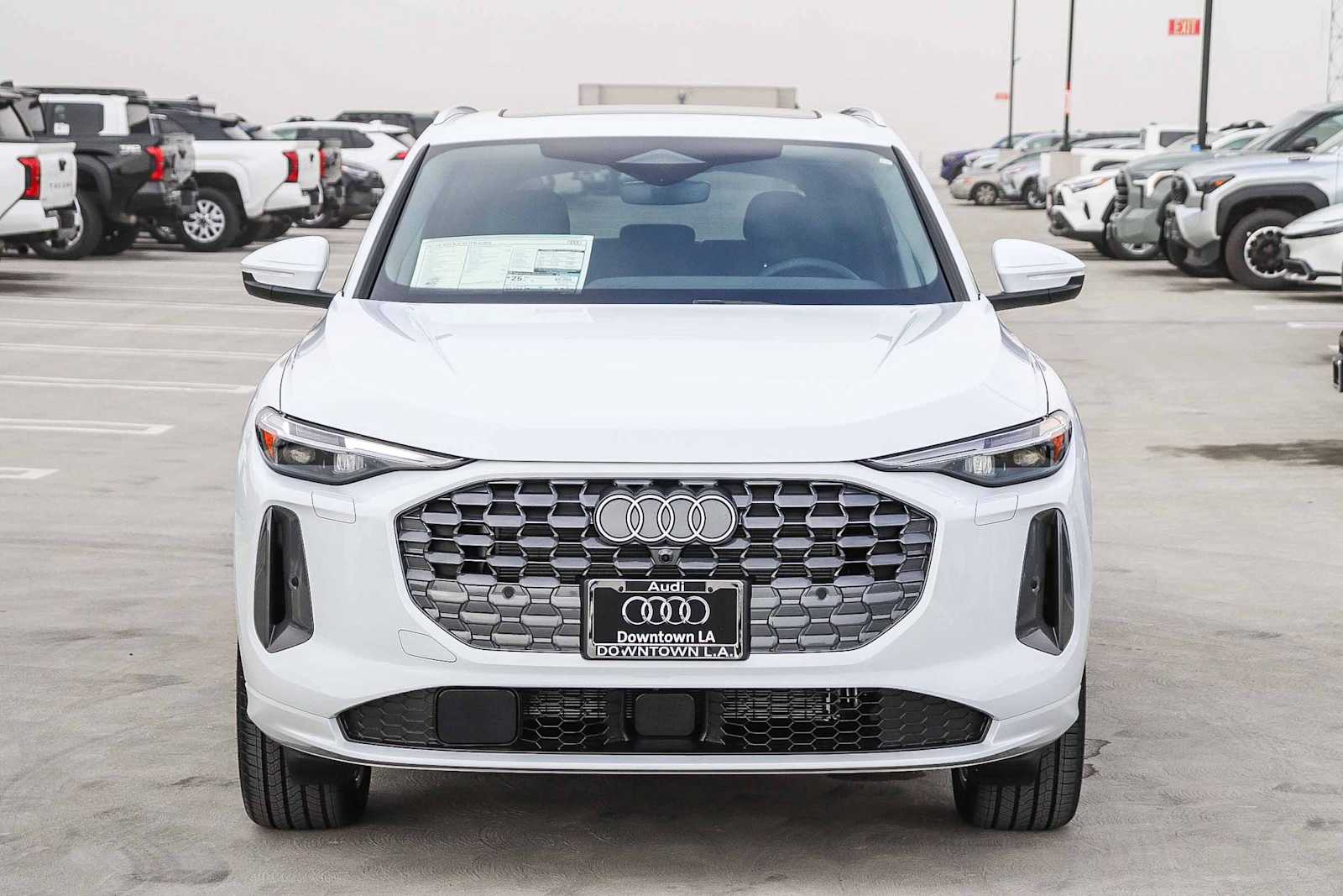 Thumbnail: 2025 Audi Q5 - 2