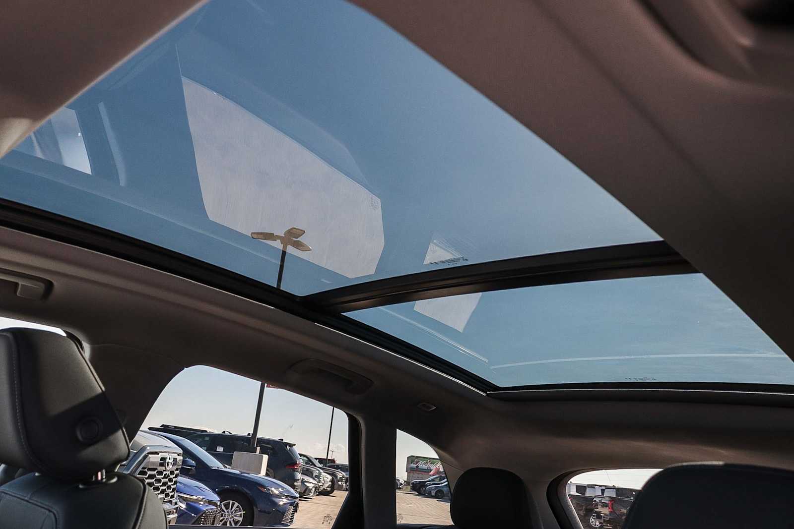 Thumbnail: 2025 Audi Q5 - 31