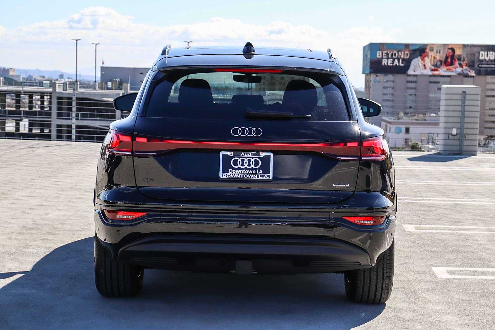 Thumbnail: 2025 Audi Q6 e-tron - 5