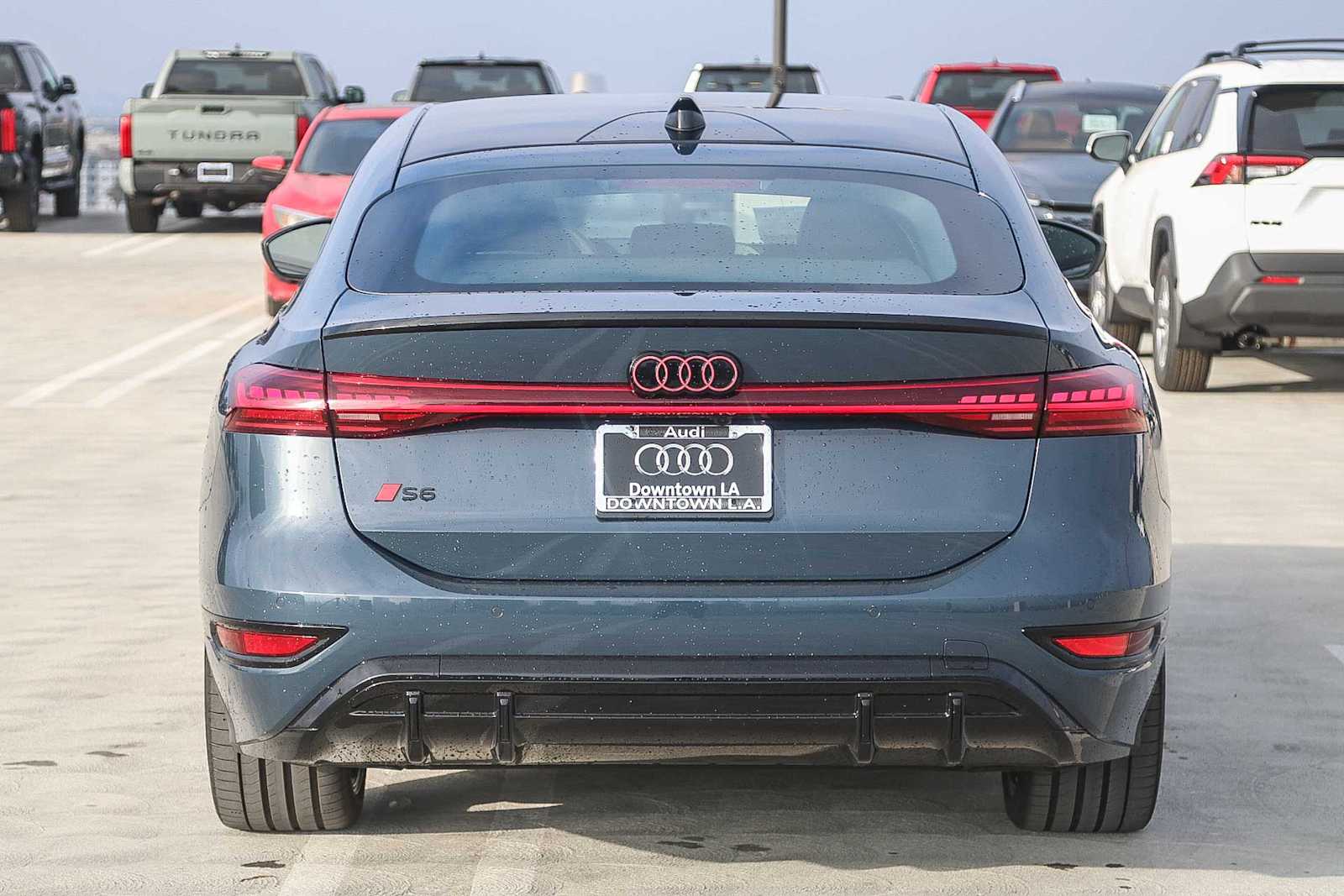 Thumbnail: 2025 Audi e-tron S - 7