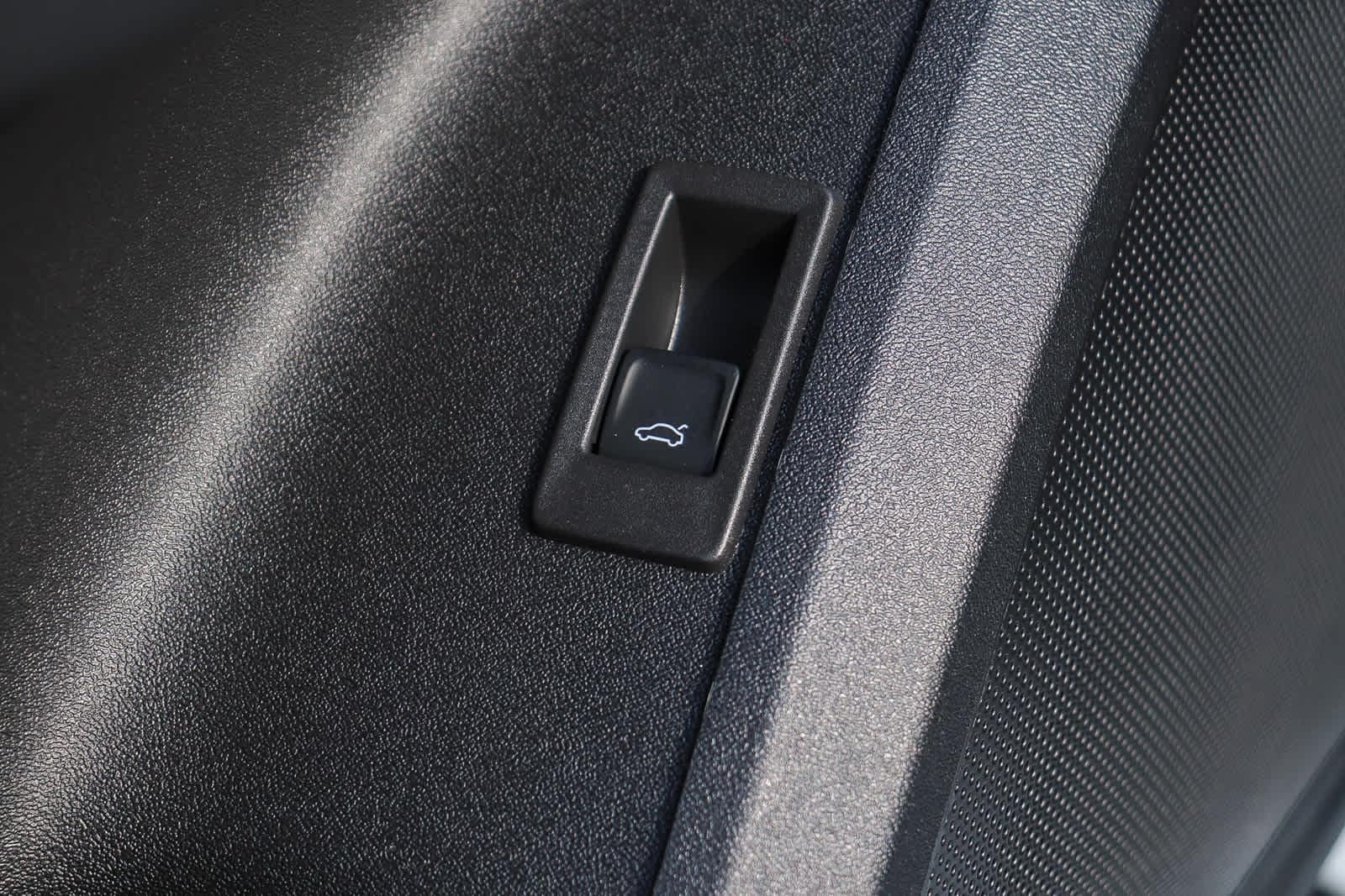 Thumbnail: 2025 Audi Q5 - 26