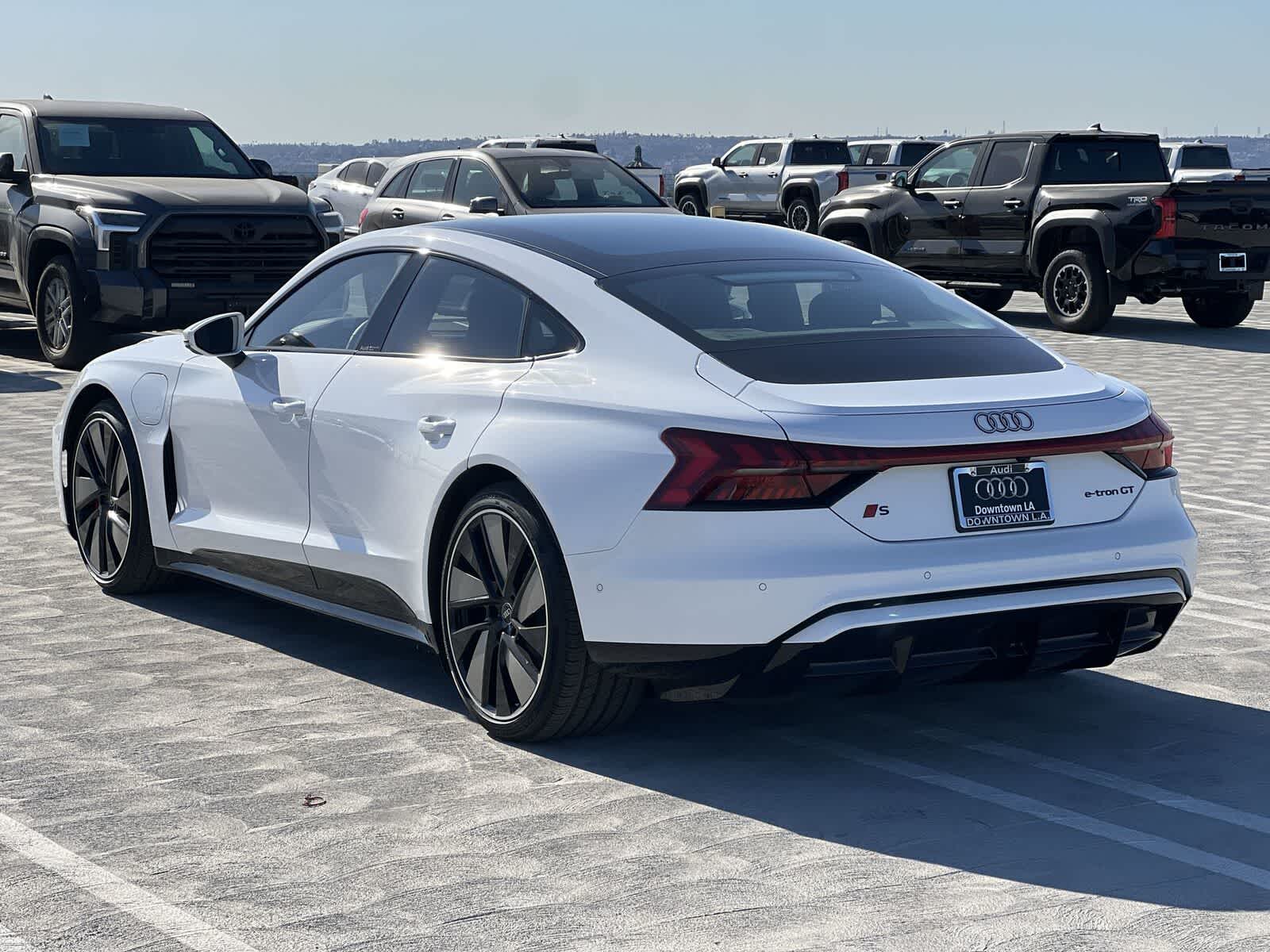 2025 Audi e-tron GT Premium Plus photo 4