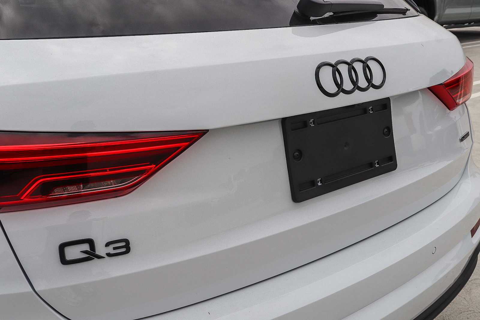 Thumbnail: 2025 Audi Q3 - 8