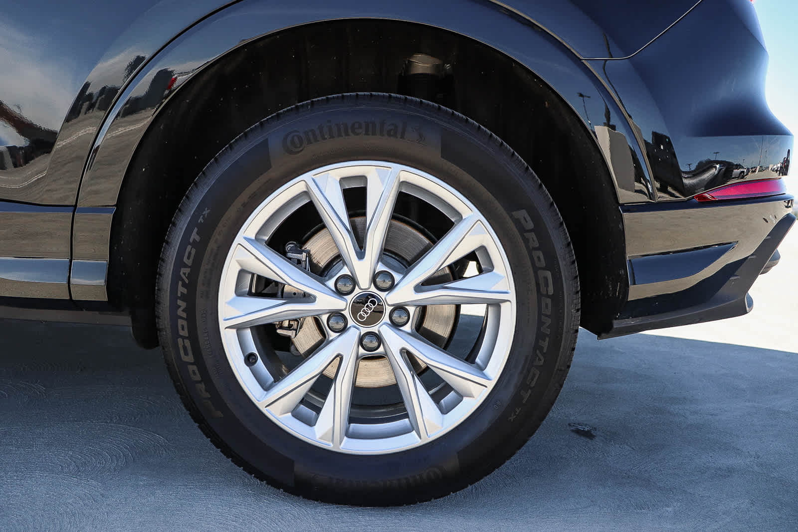 Thumbnail: 2025 Audi Q3 - 13