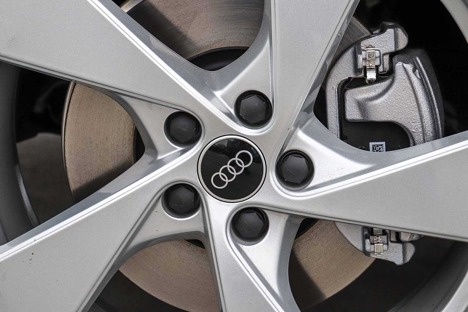 Thumbnail: 2025 Audi Q5 - 15