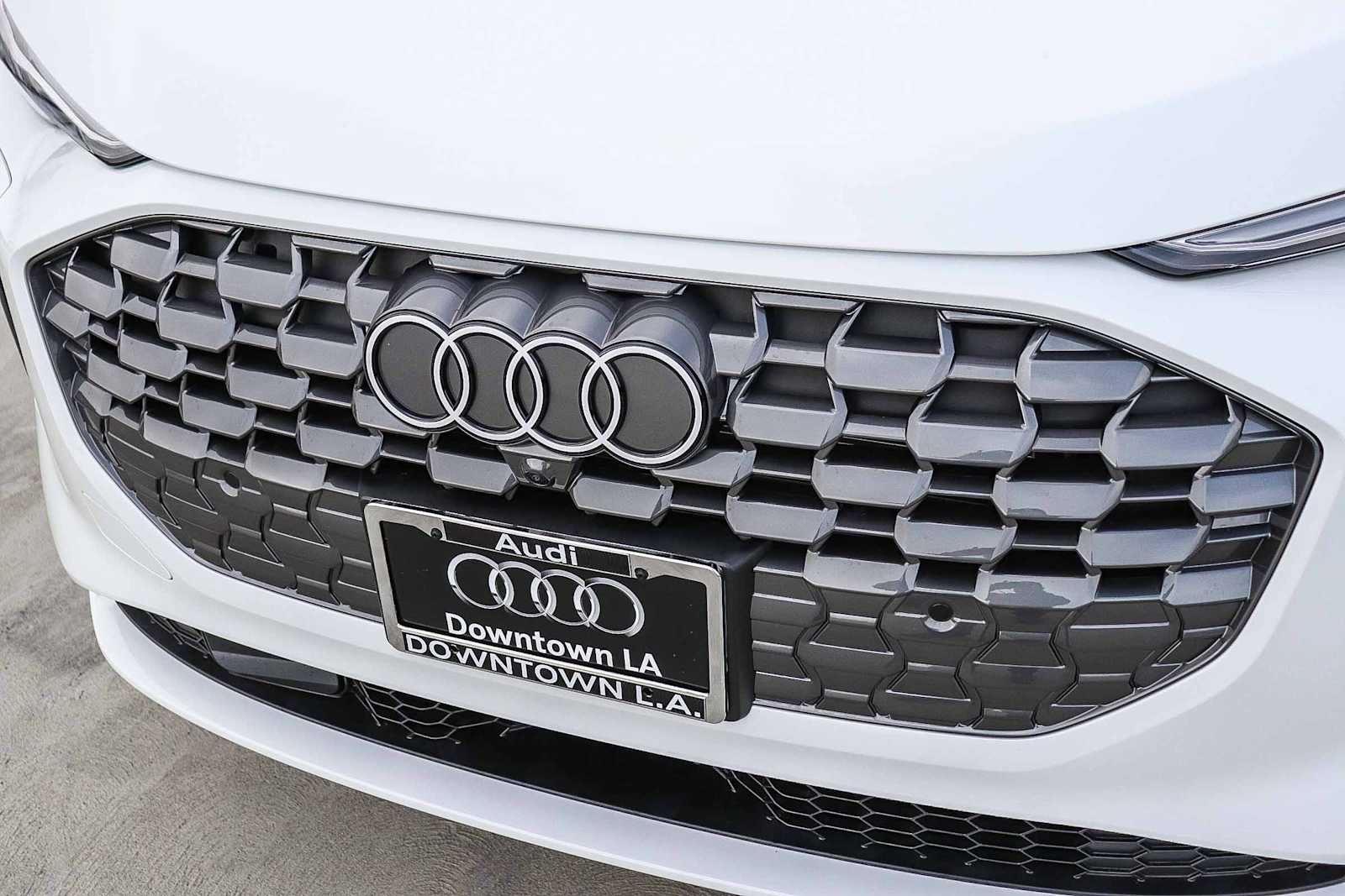 Thumbnail: 2025 Audi Q5 - 8