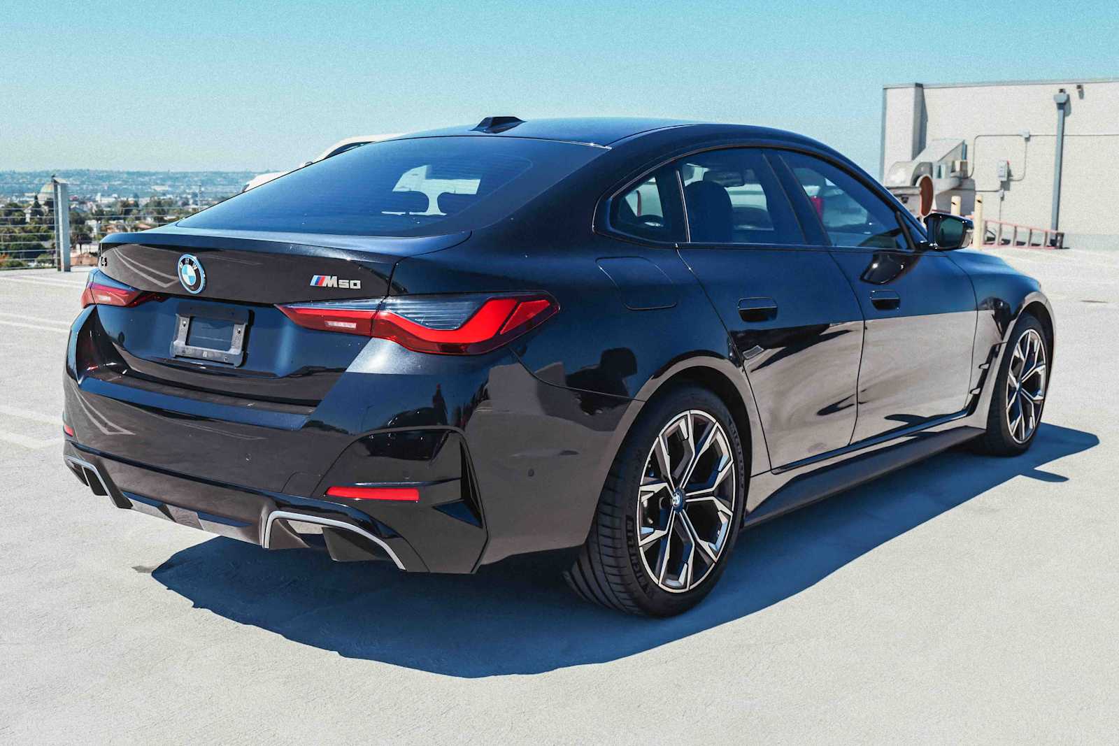 Thumbnail: 2022 BMW i4 - 4