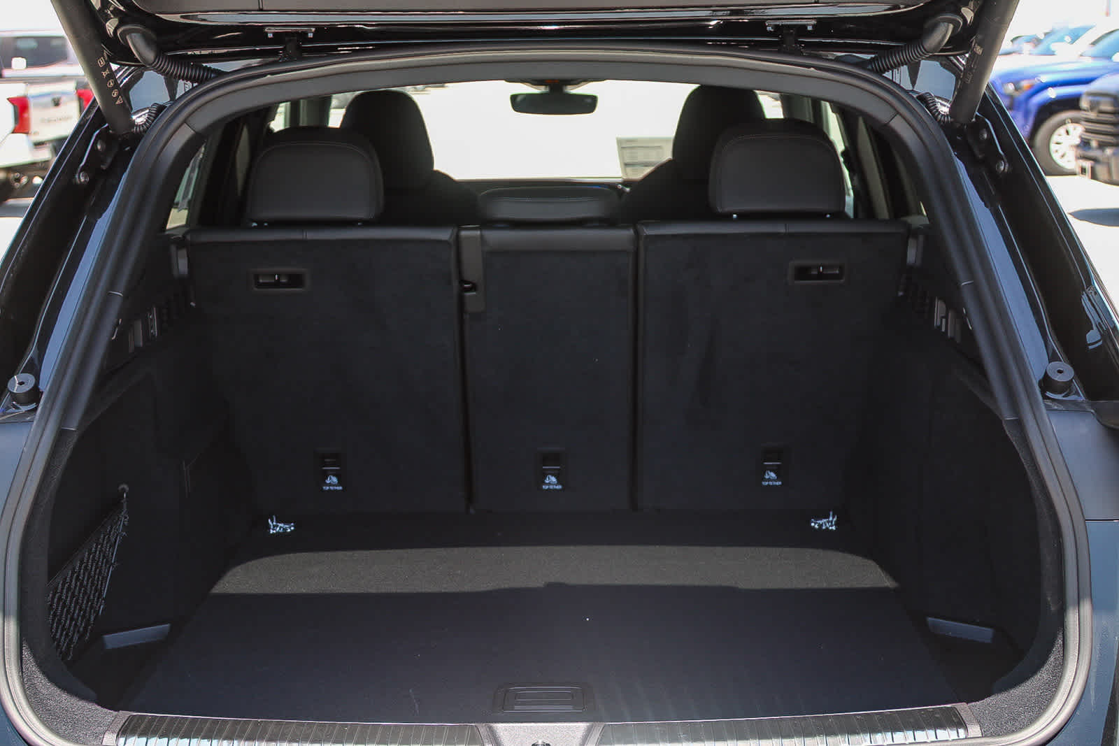 Thumbnail: 2025 Audi SQ5 - 27