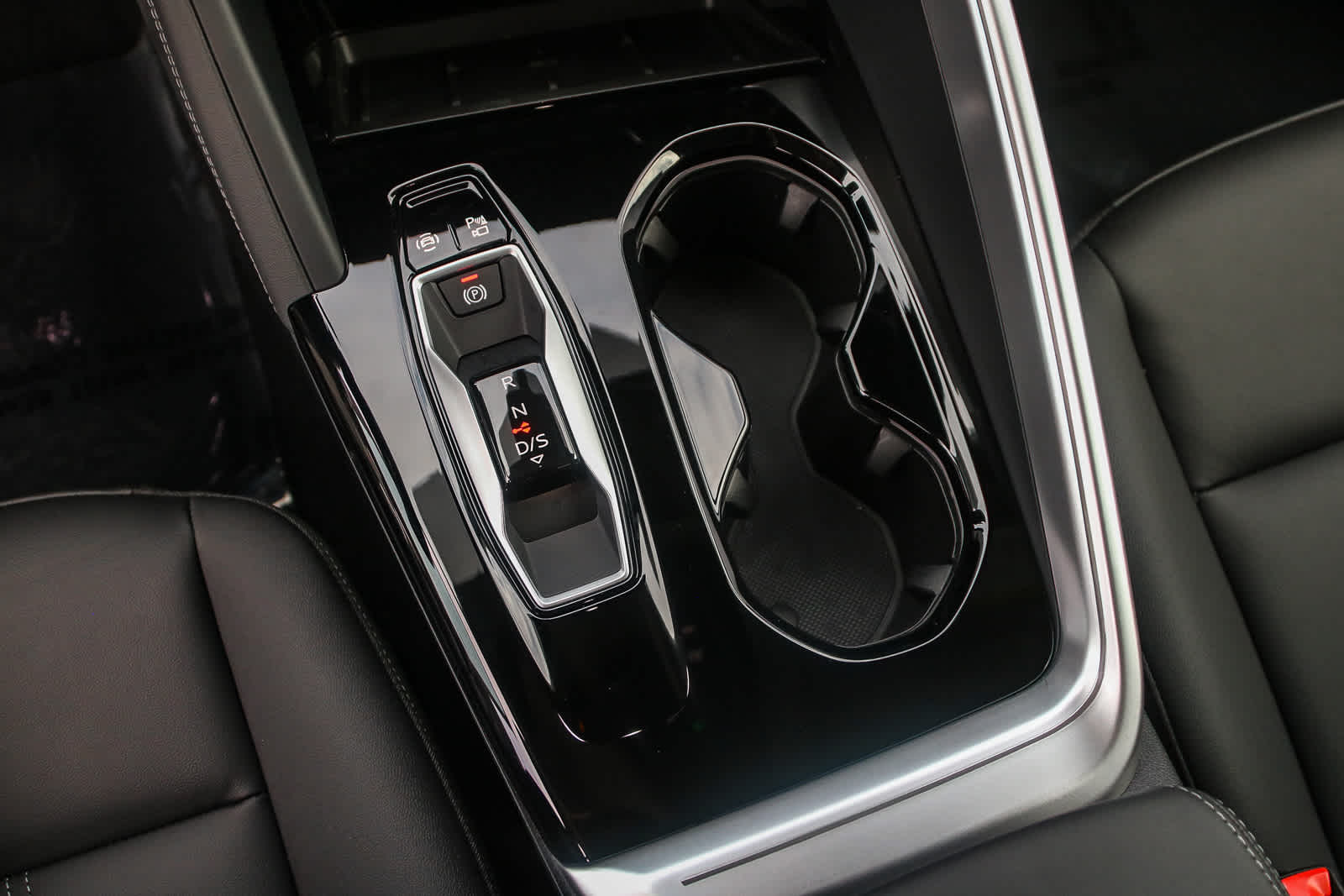 Thumbnail: 2025 Audi Q5 - 25