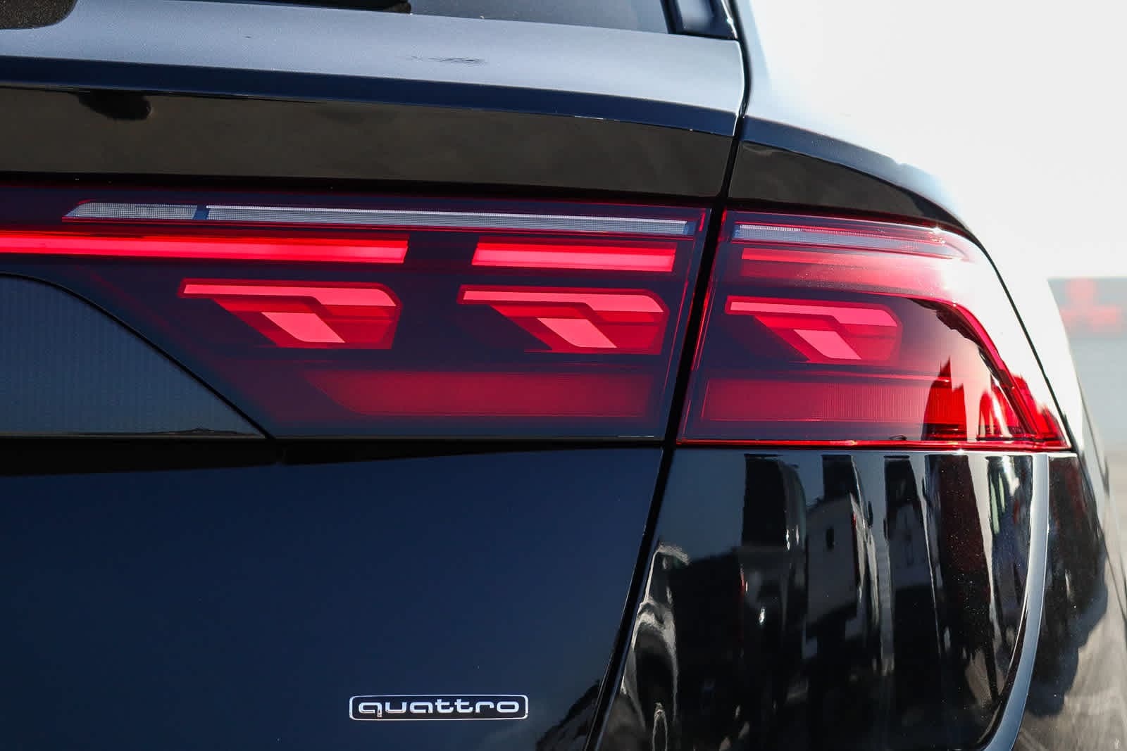 Thumbnail: 2026 Audi Q8 - 10