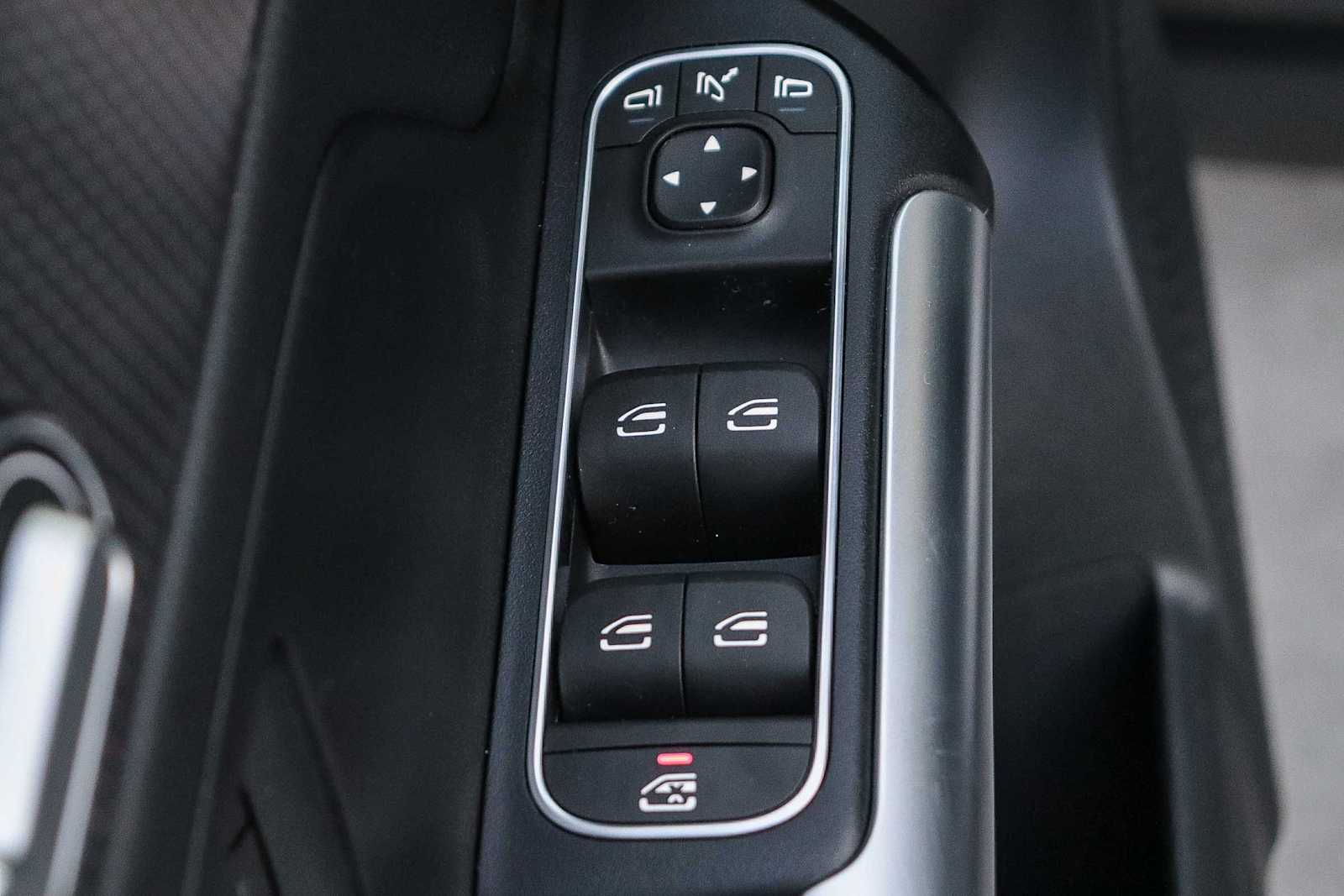 Thumbnail: 2023 Mercedes-Benz GLA - 27