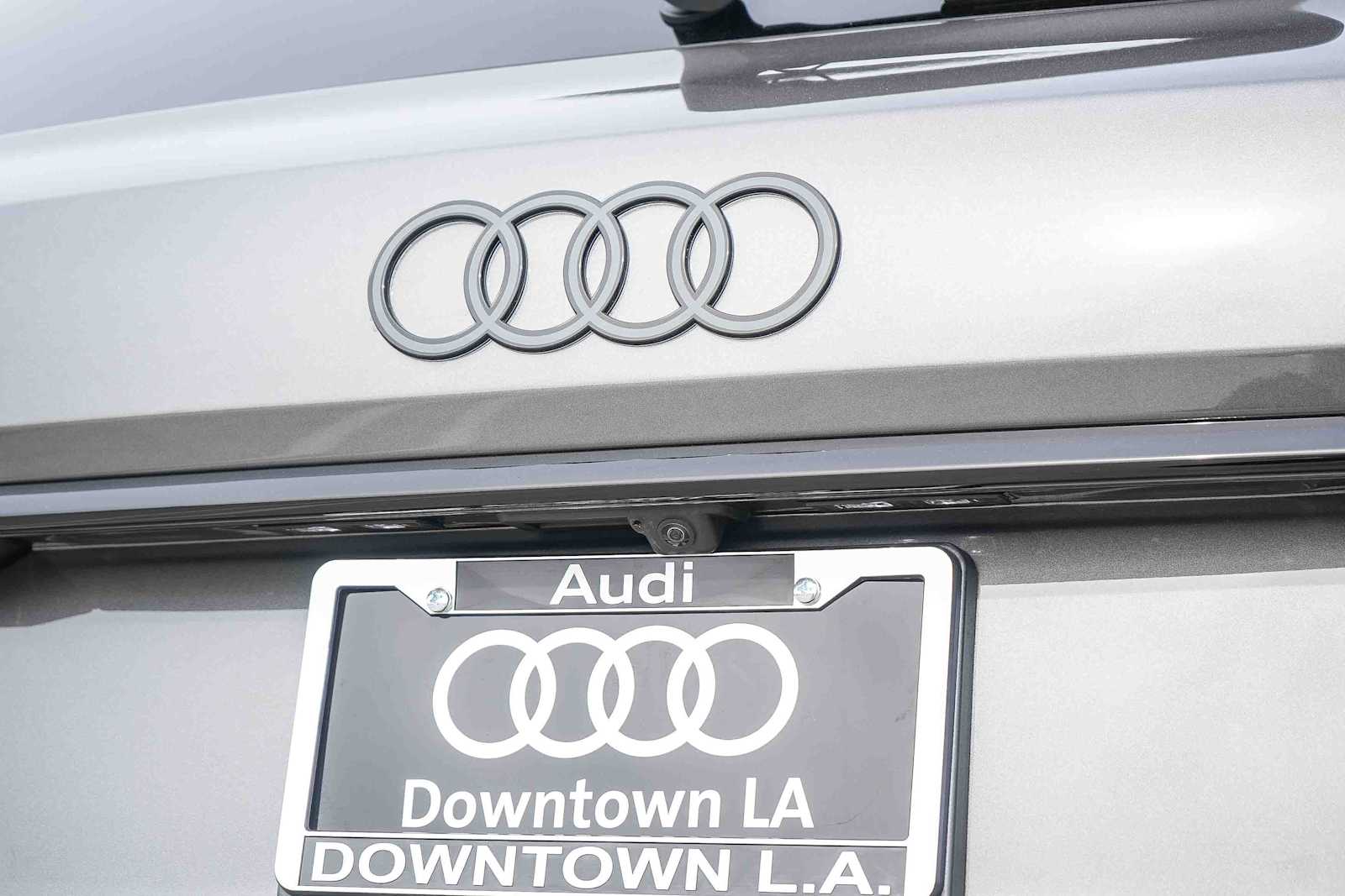 Thumbnail: 2026 Audi Q7 - 12