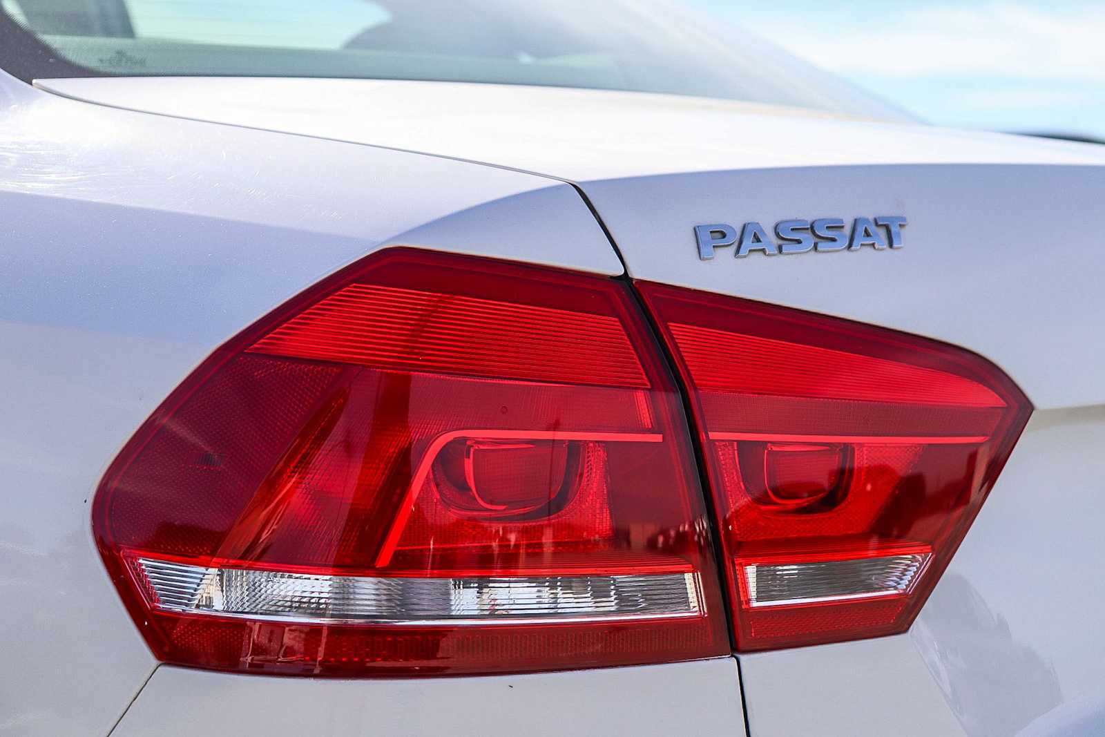 Thumbnail: 2015 Volkswagen Passat - 12