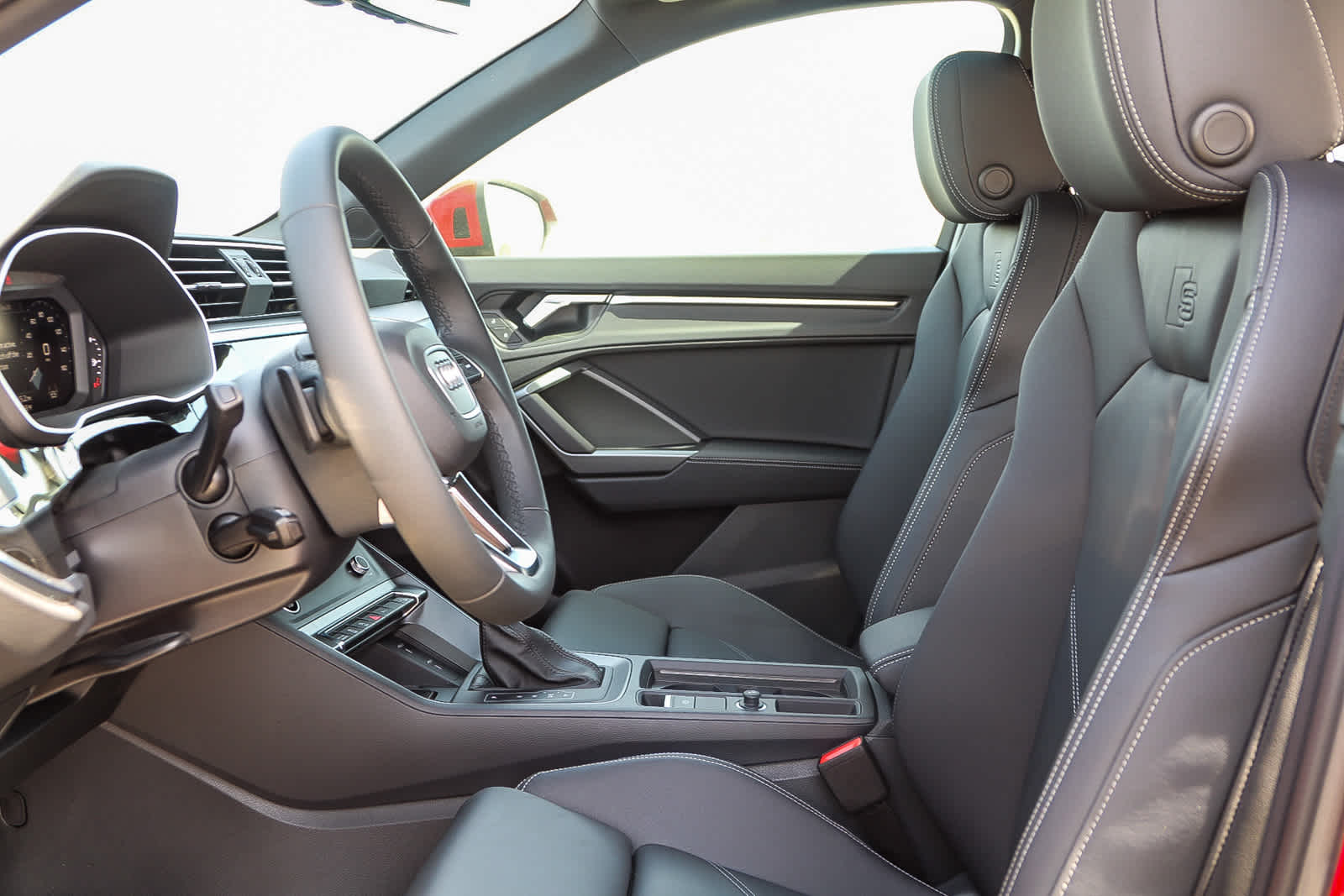 Thumbnail: 2025 Audi Q3 - 17