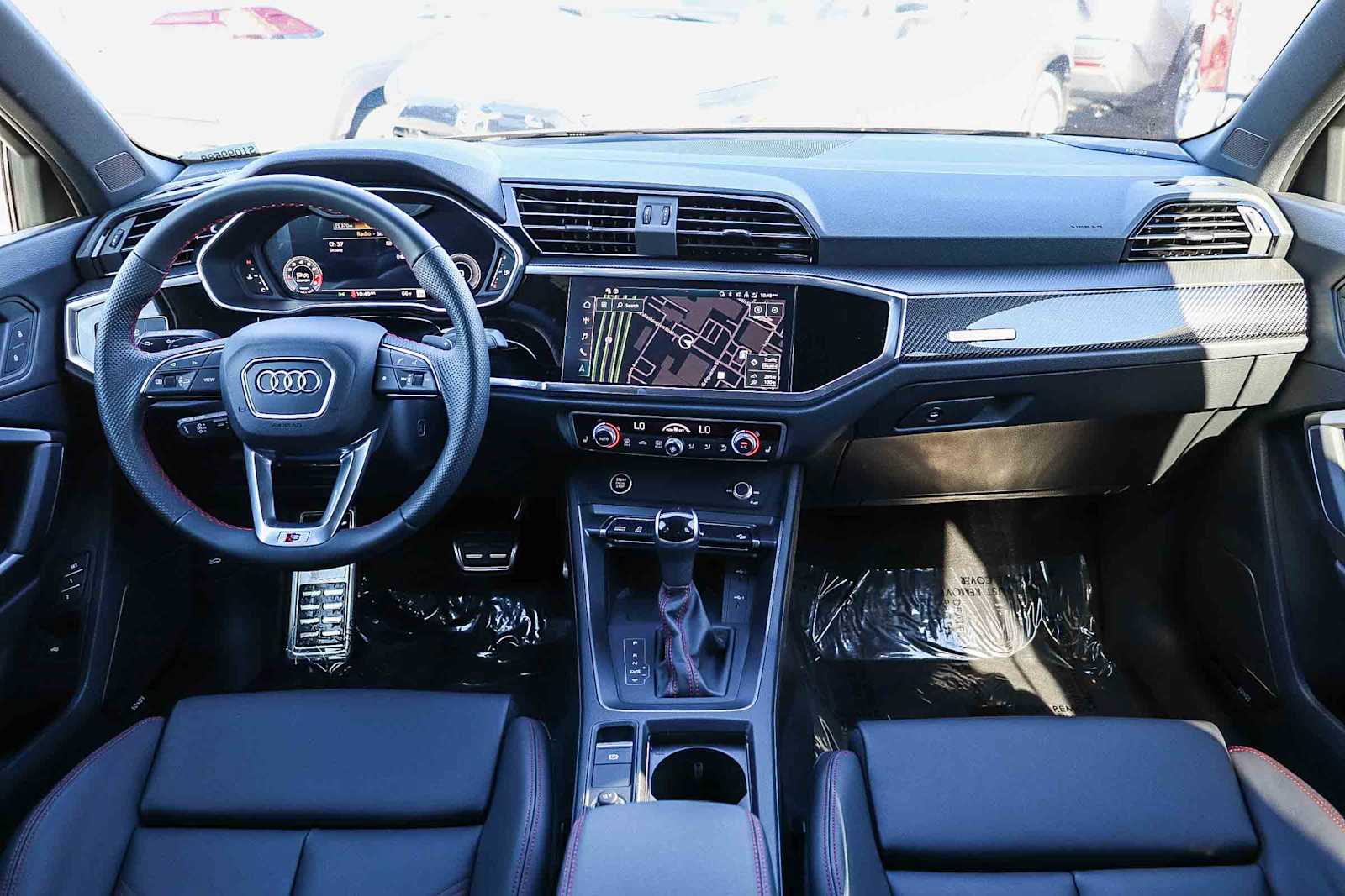 Thumbnail: 2025 Audi Q3 - 16