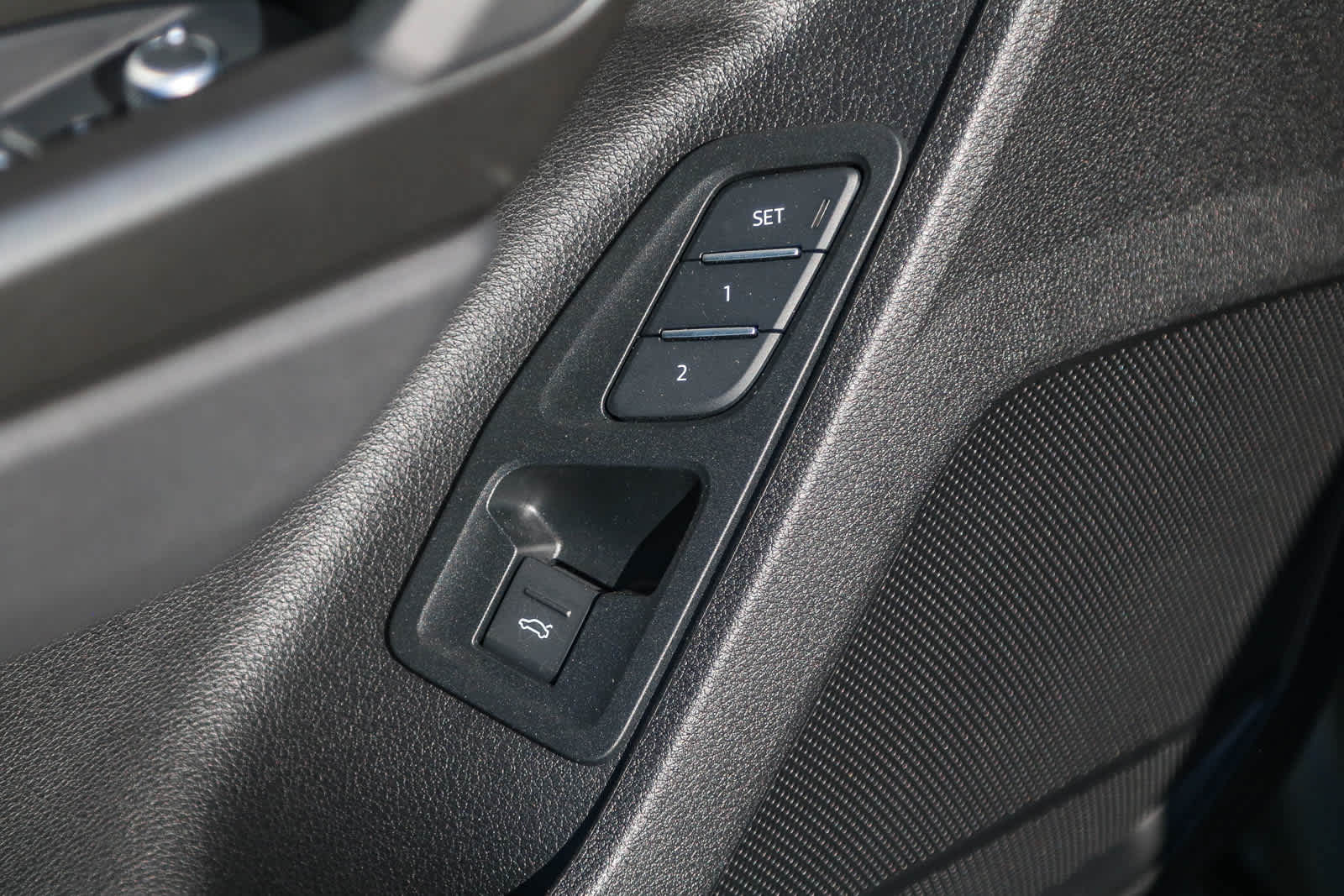 Thumbnail: 2025 Audi Q3 - 35