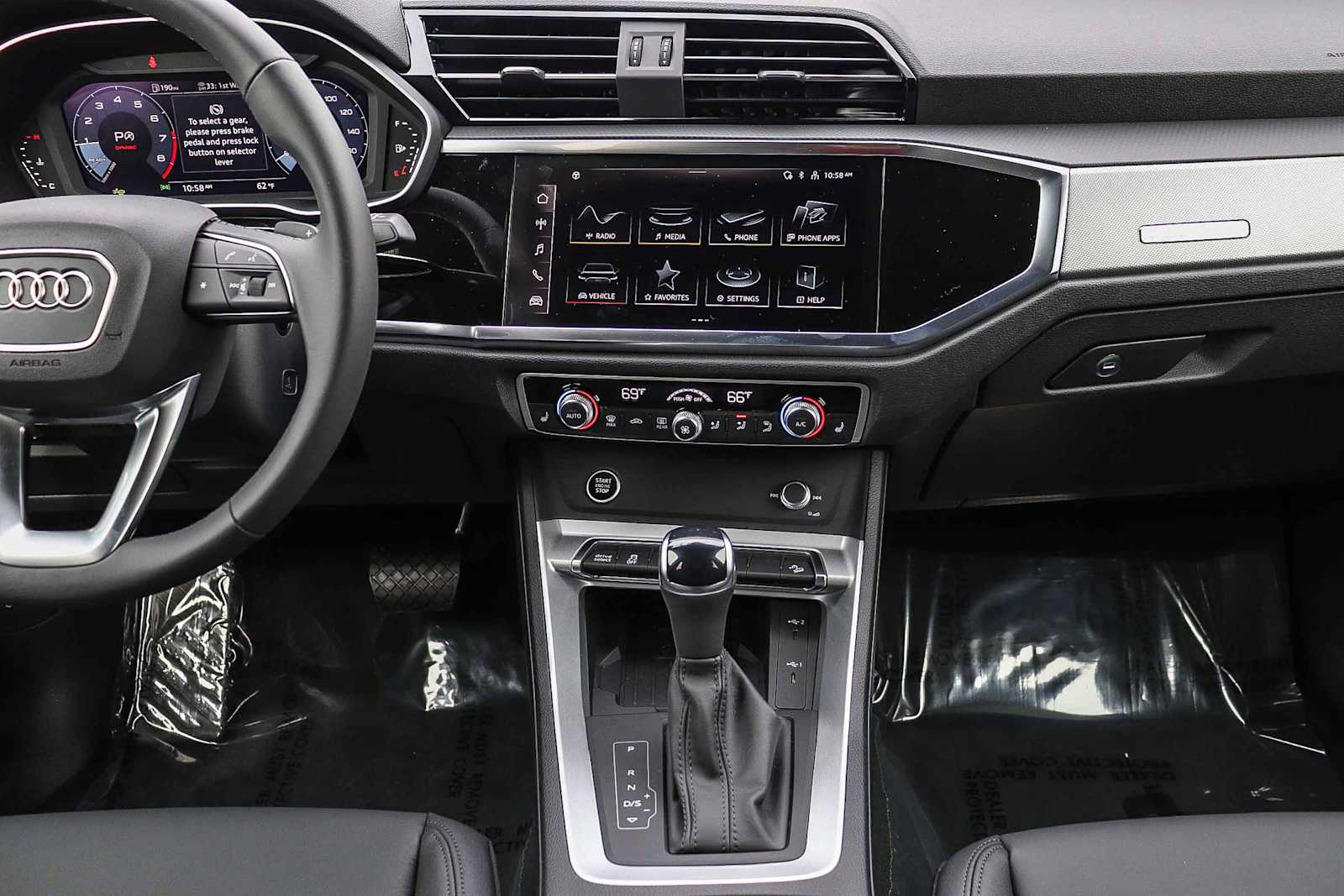 Thumbnail: 2025 Audi Q3 - 15