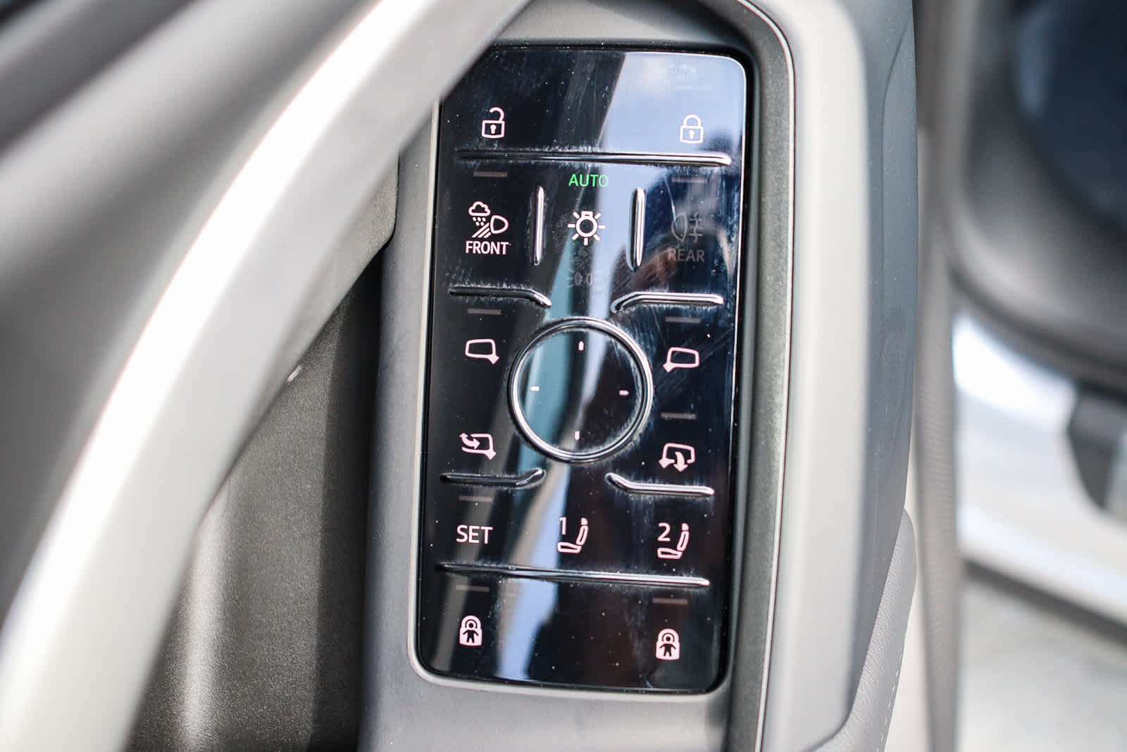 Thumbnail: 2025 Audi Q5 - 30