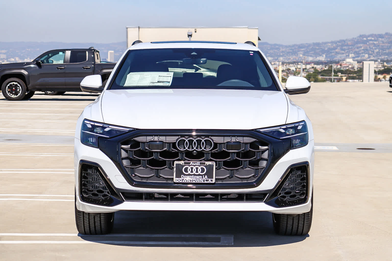 Thumbnail: 2026 Audi Q8 - 2