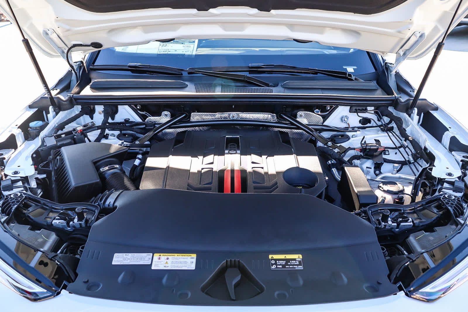 Thumbnail: 2025 Audi SQ5 - 37