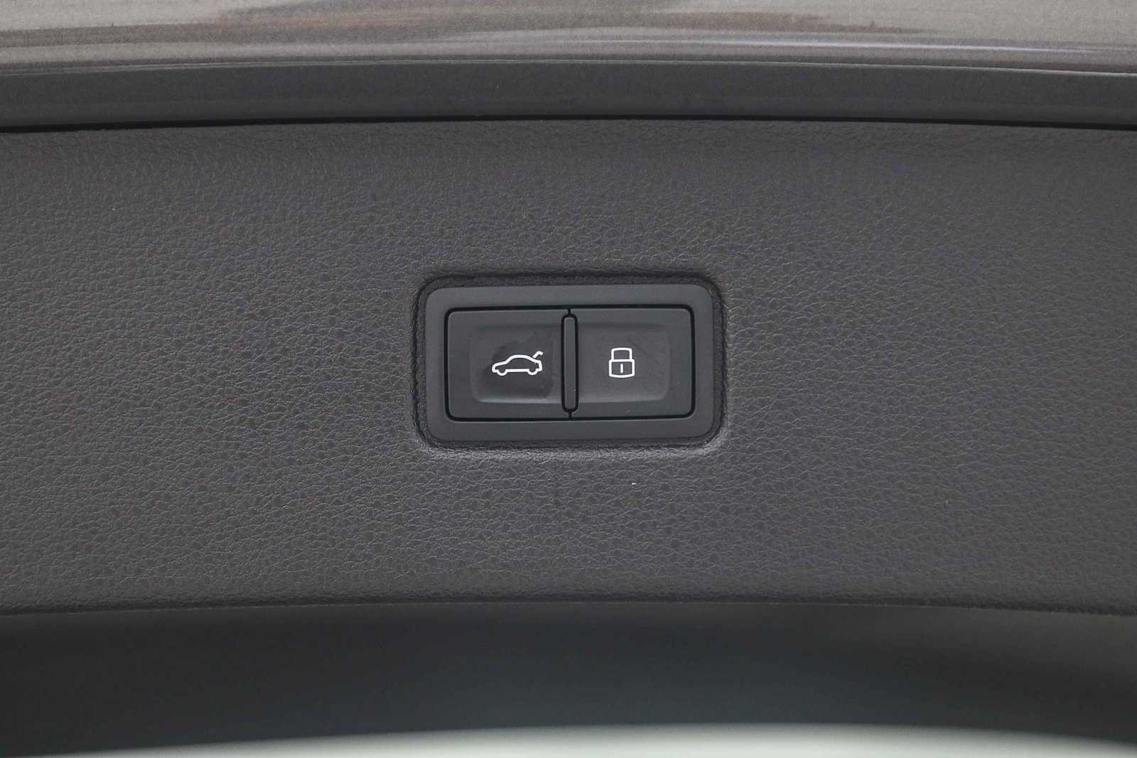 Thumbnail: 2026 Audi Q7 - 44