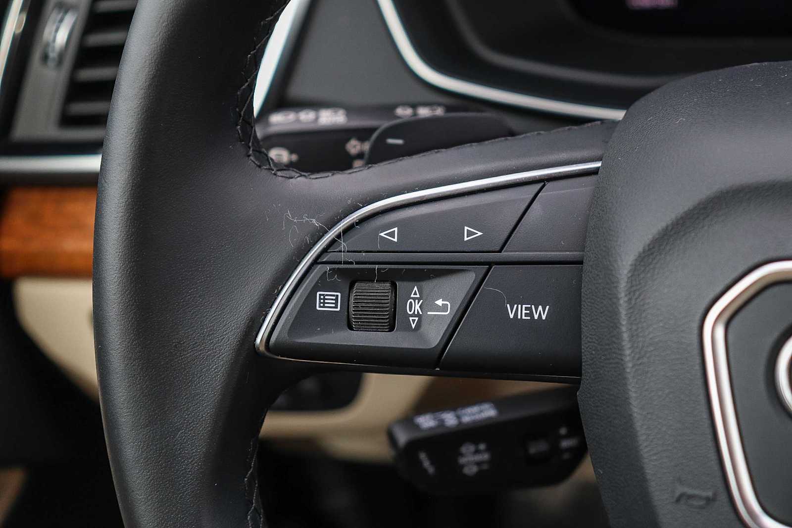 Thumbnail: 2022 Audi Q5 - 20