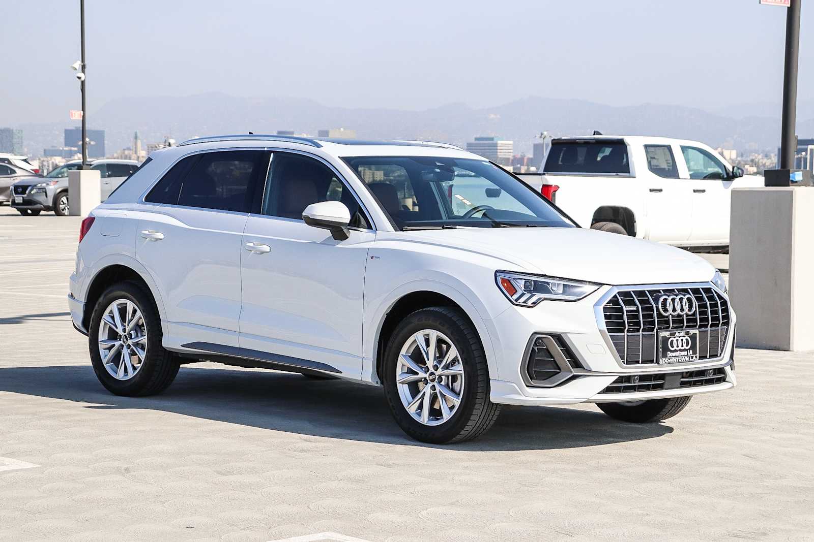 Thumbnail: 2023 Audi Q3 - 3