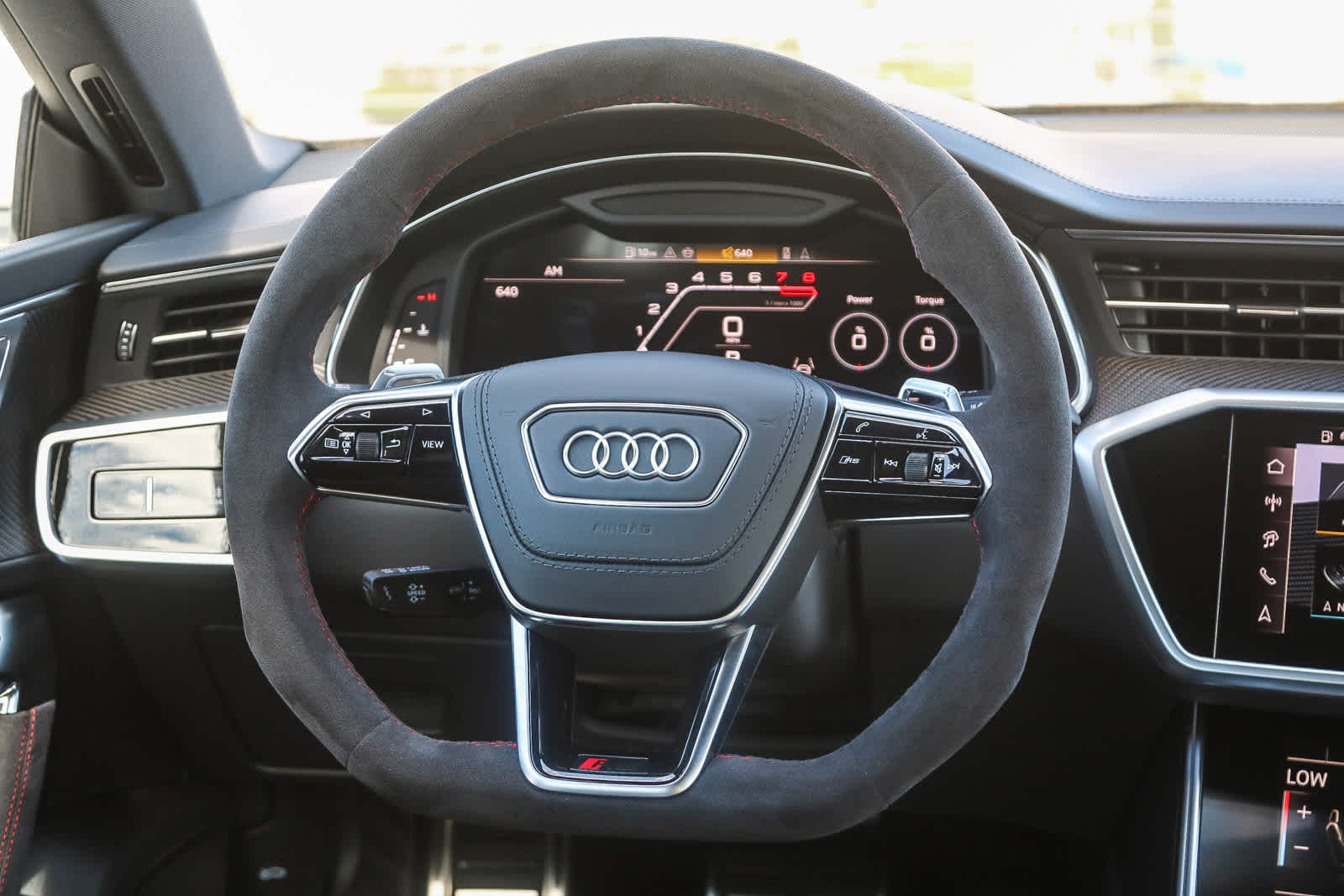 Thumbnail: 2026 Audi RS 7 - 19