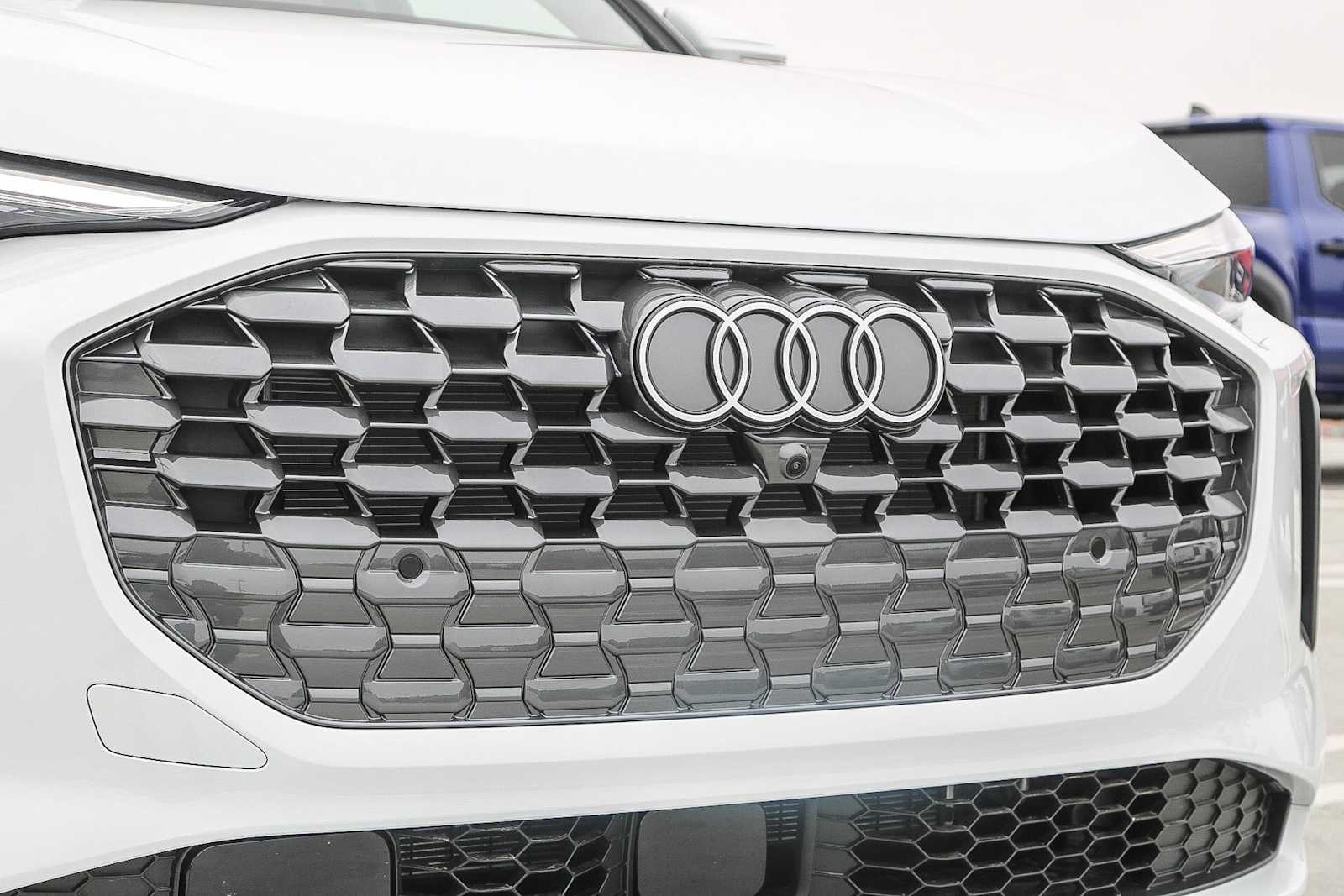 Thumbnail: 2025 Audi Q5 - 5