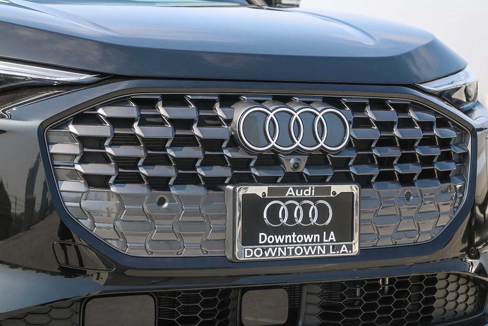 Thumbnail: 2025 Audi Q5 - 5