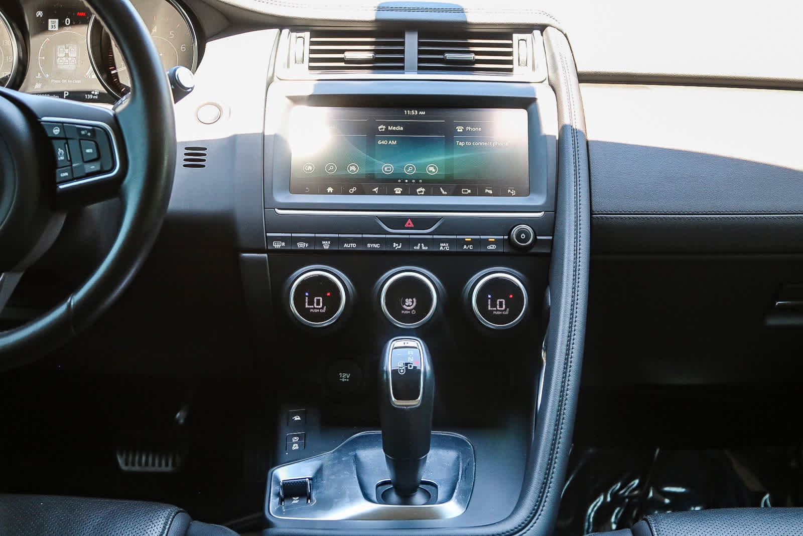 Thumbnail: 2018 Jaguar E-Pace - 12