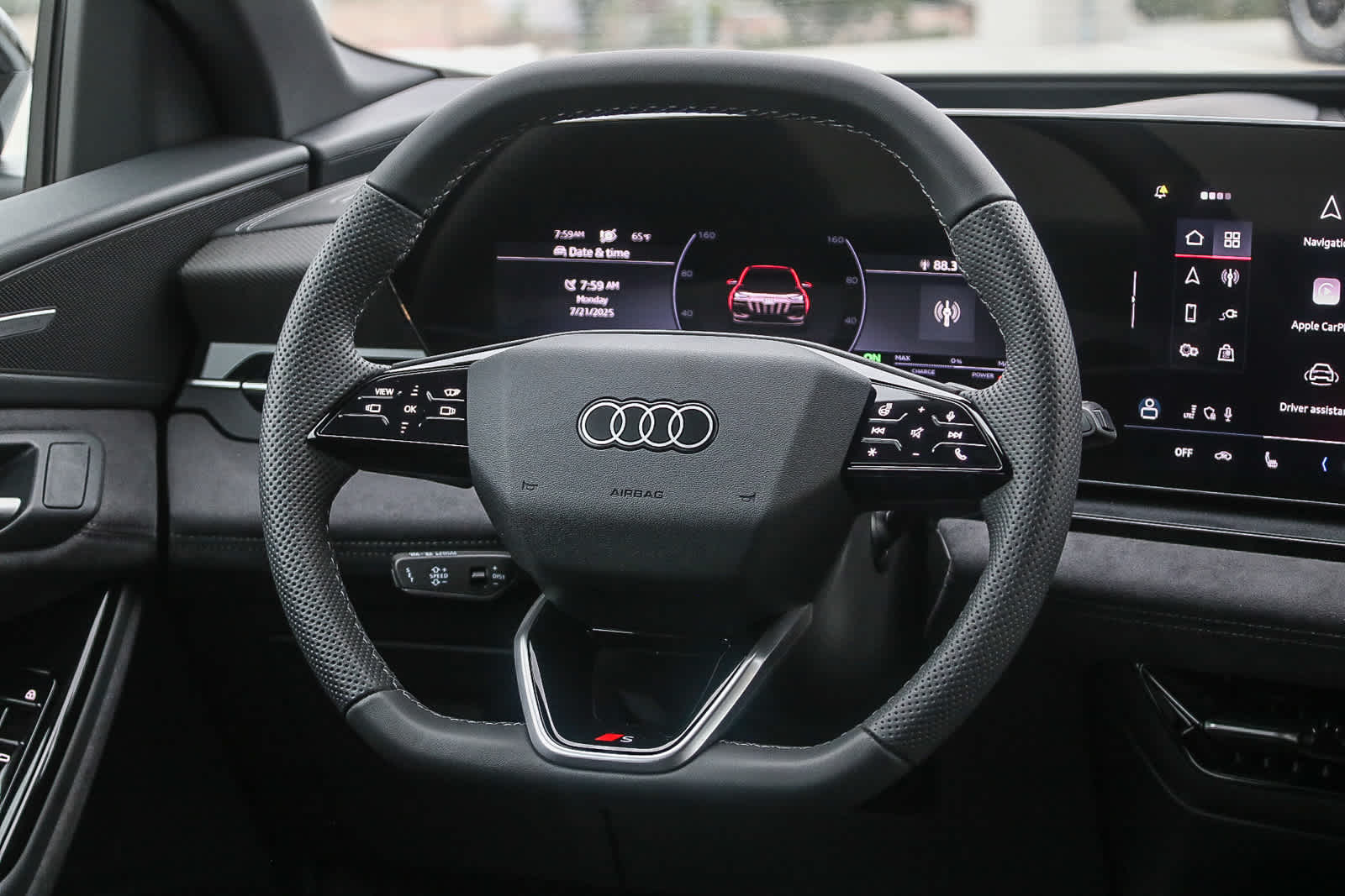 Thumbnail: 2025 Audi SQ6 e-tron - 15