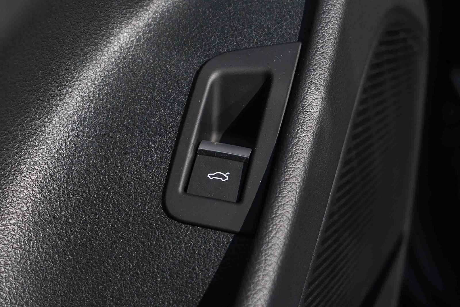 Thumbnail: 2026 Audi RS Q8 - 29