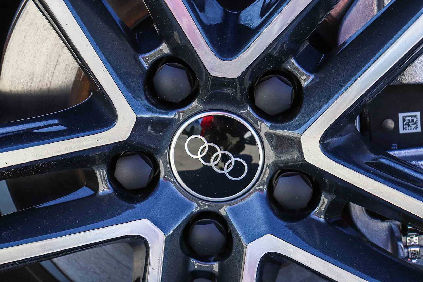 Thumbnail: 2025 Audi Q5 - 15