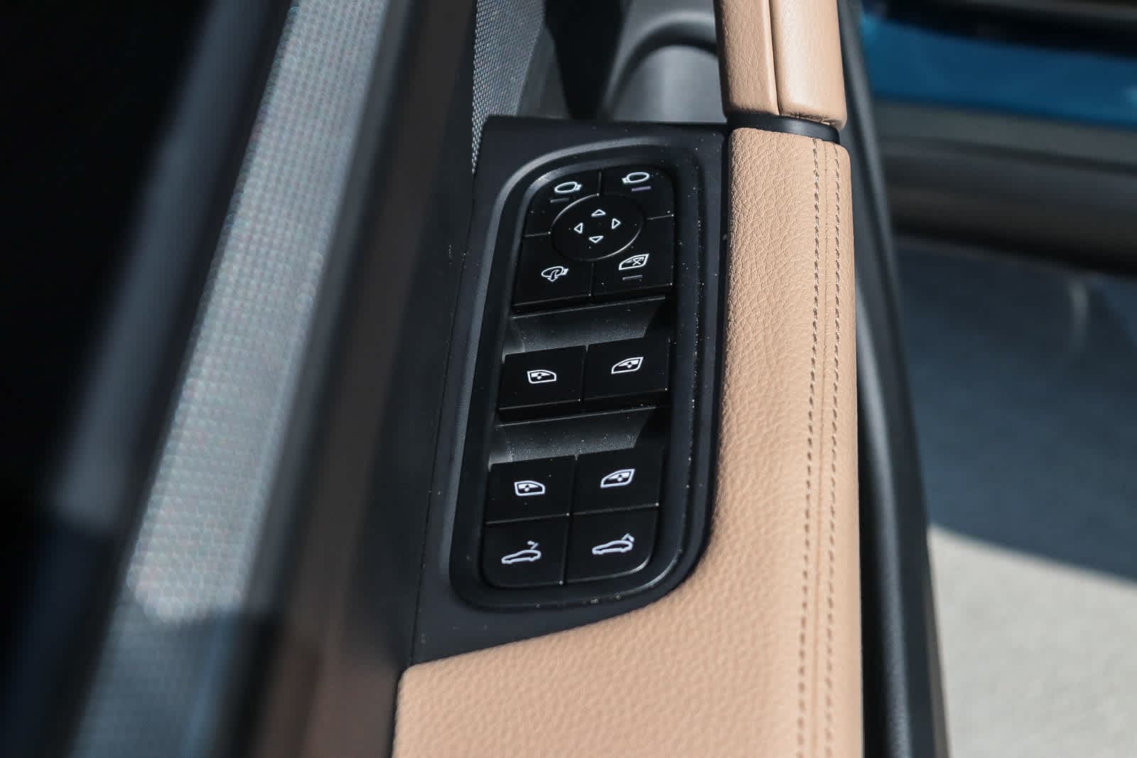 Thumbnail: 2025 Porsche  - 31