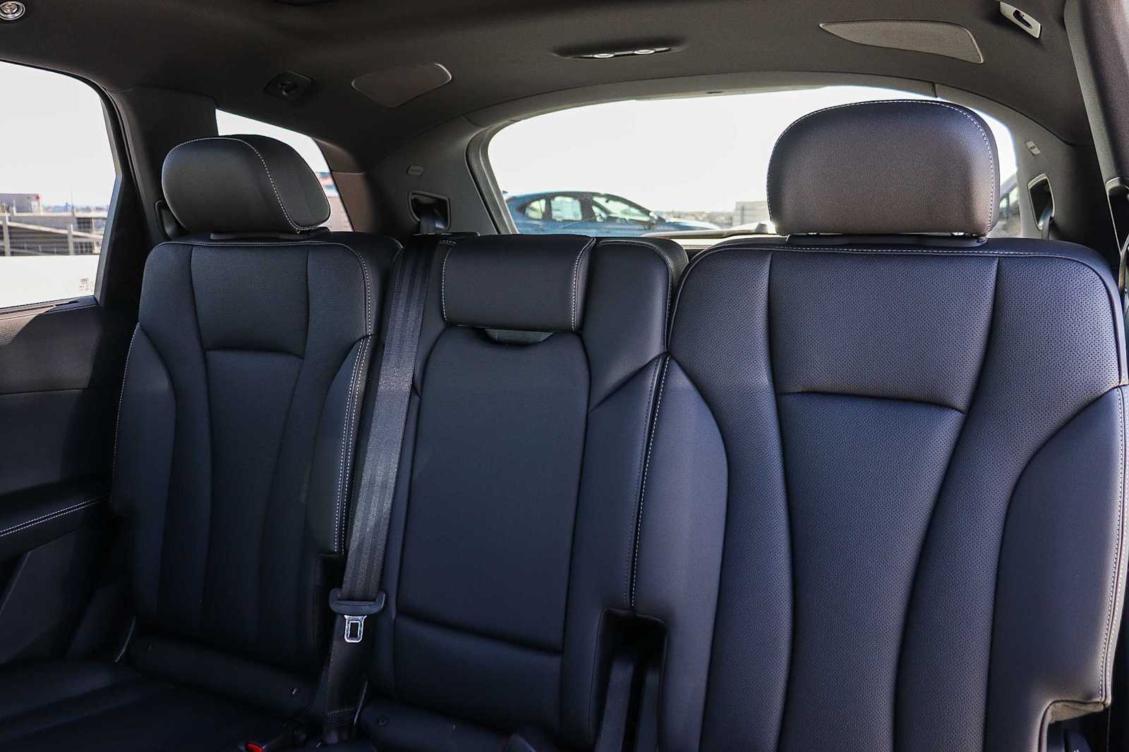 Thumbnail: 2026 Audi Q7 - 25