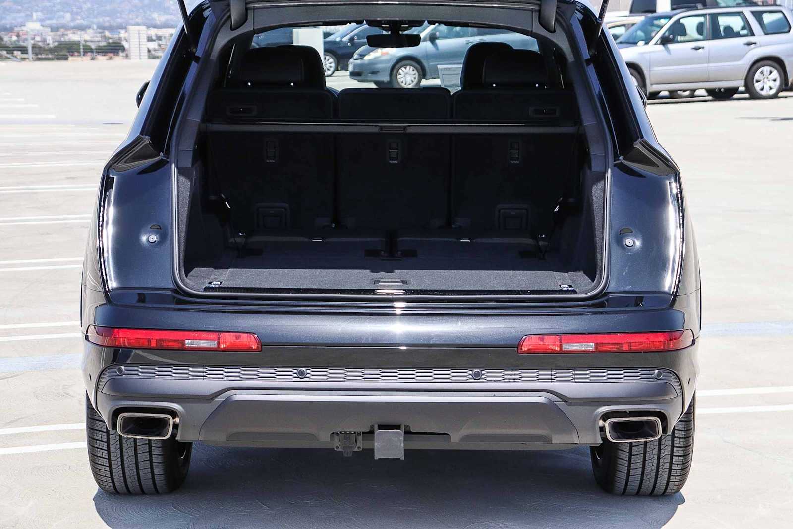 Thumbnail: 2026 Audi Q7 - 38