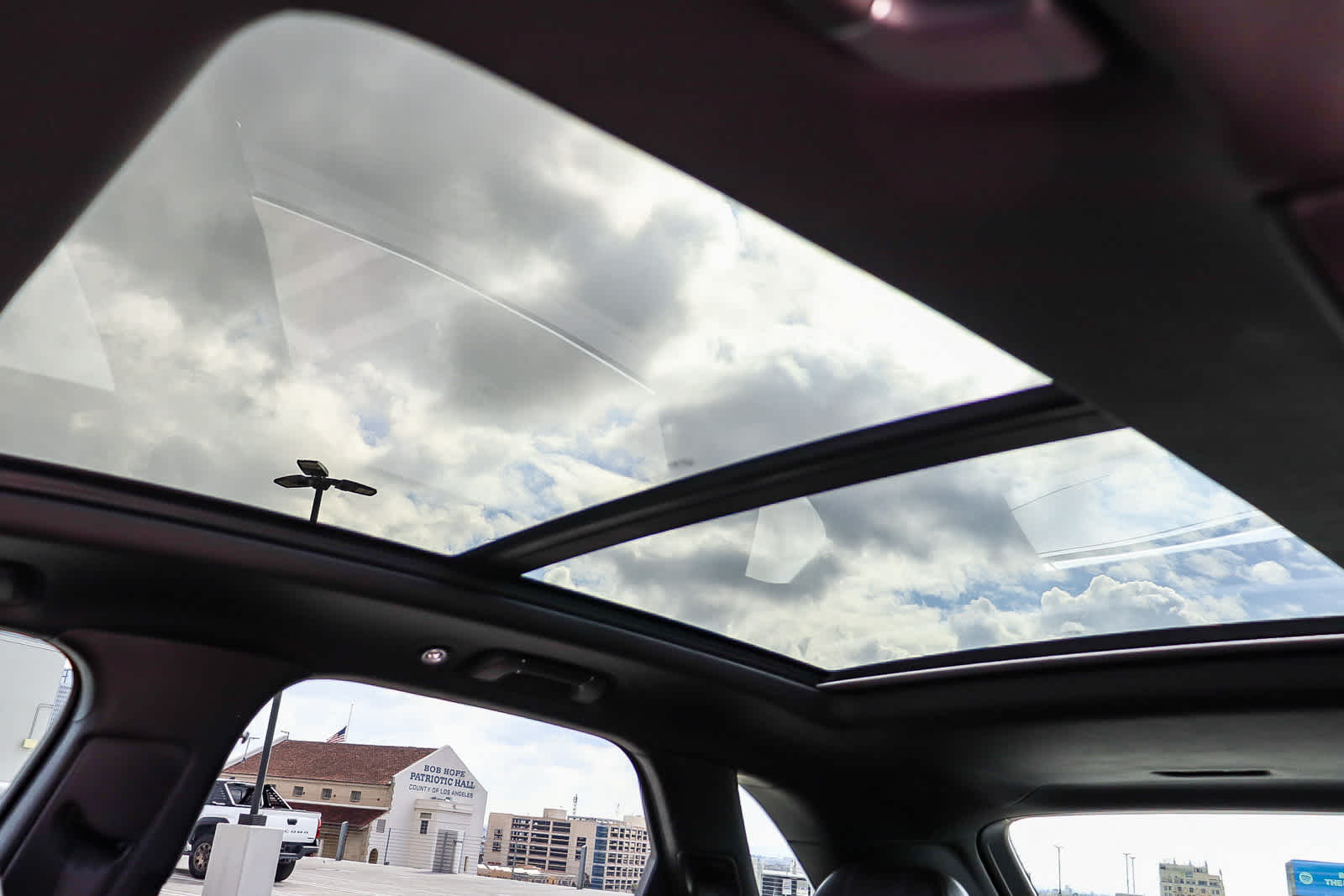 Thumbnail: 2021 Bentley Bentayga - 38