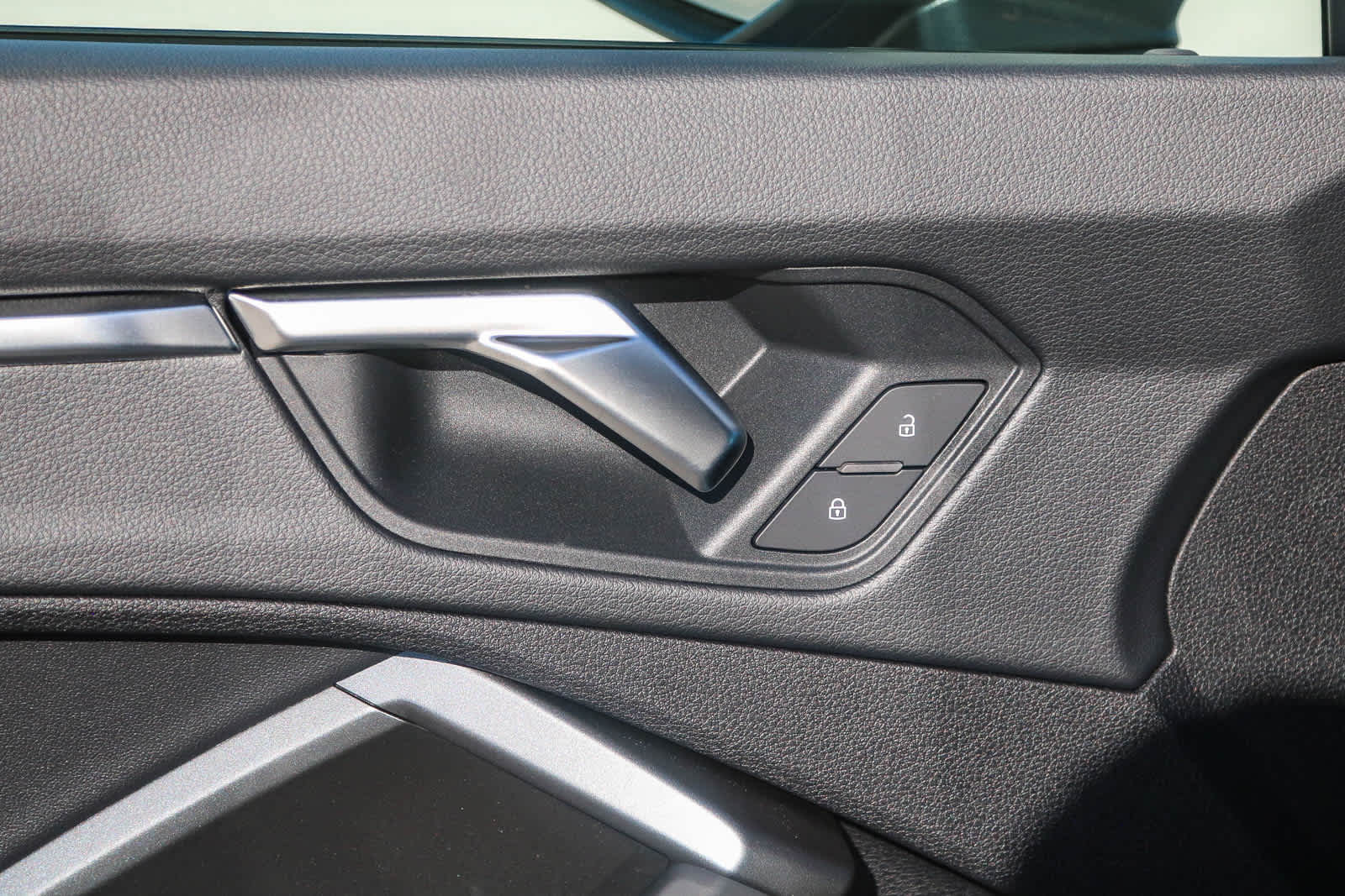 Thumbnail: 2025 Audi Q3 - 35