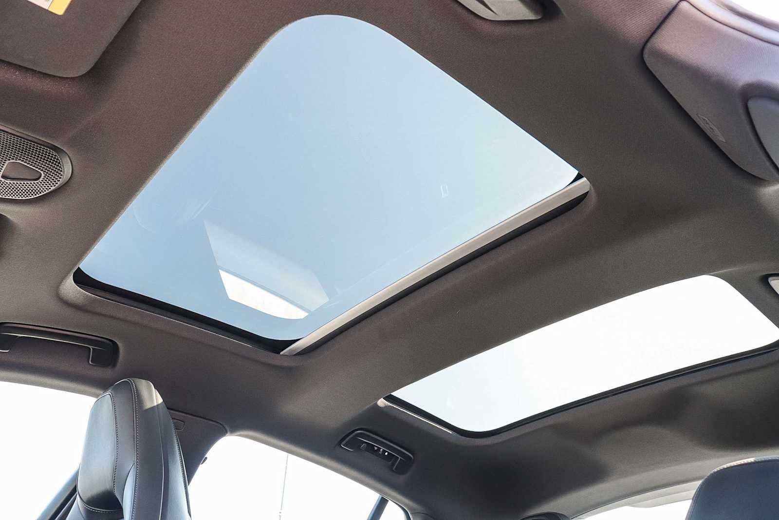 Thumbnail: 2025 Porsche Panamera - 34