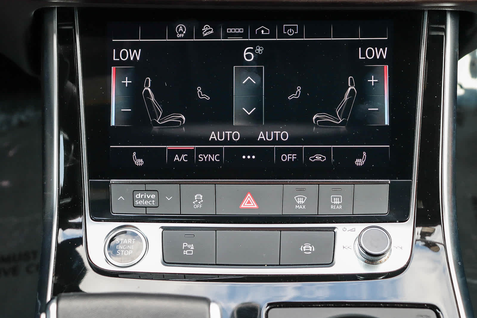 Thumbnail: 2023 Audi Q8 - 34